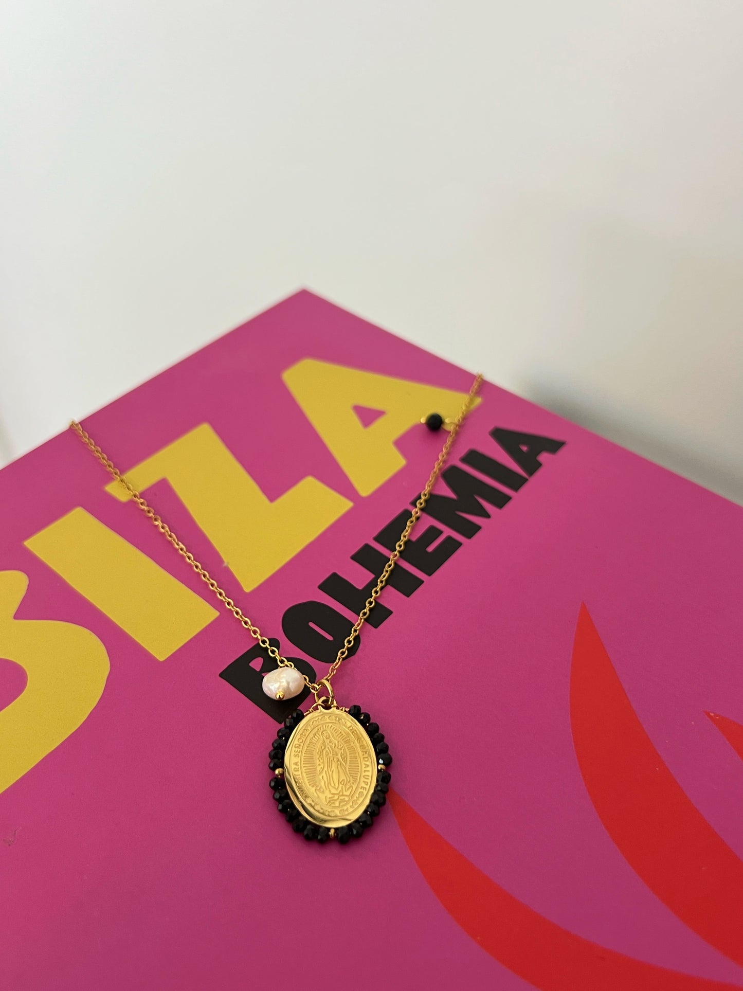 COLLAR BLACK GUADALUPE
