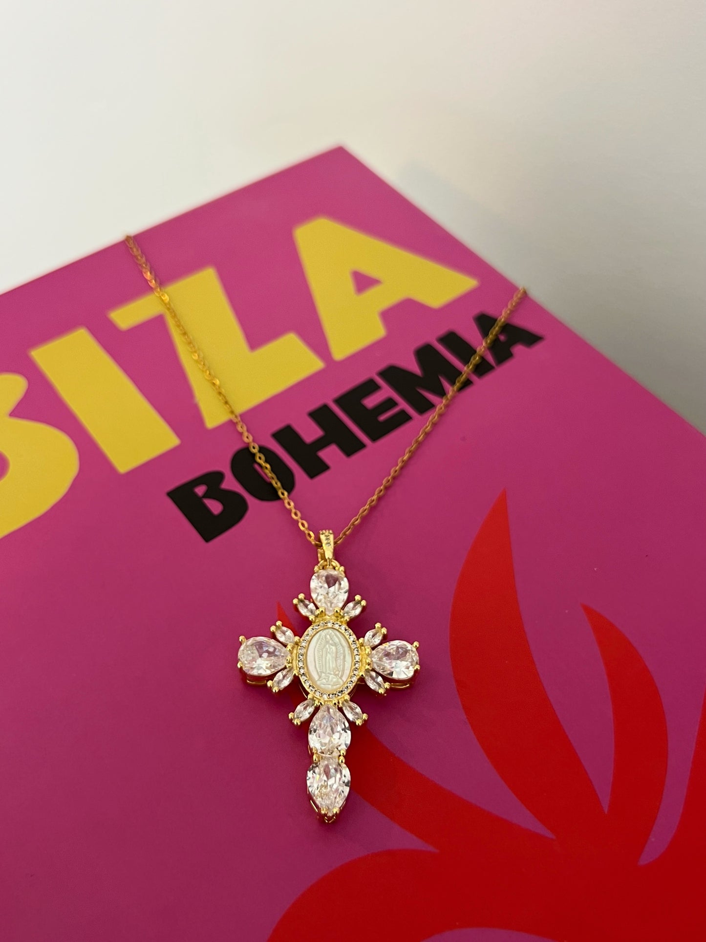 COLLAR VIRGIN CROSS