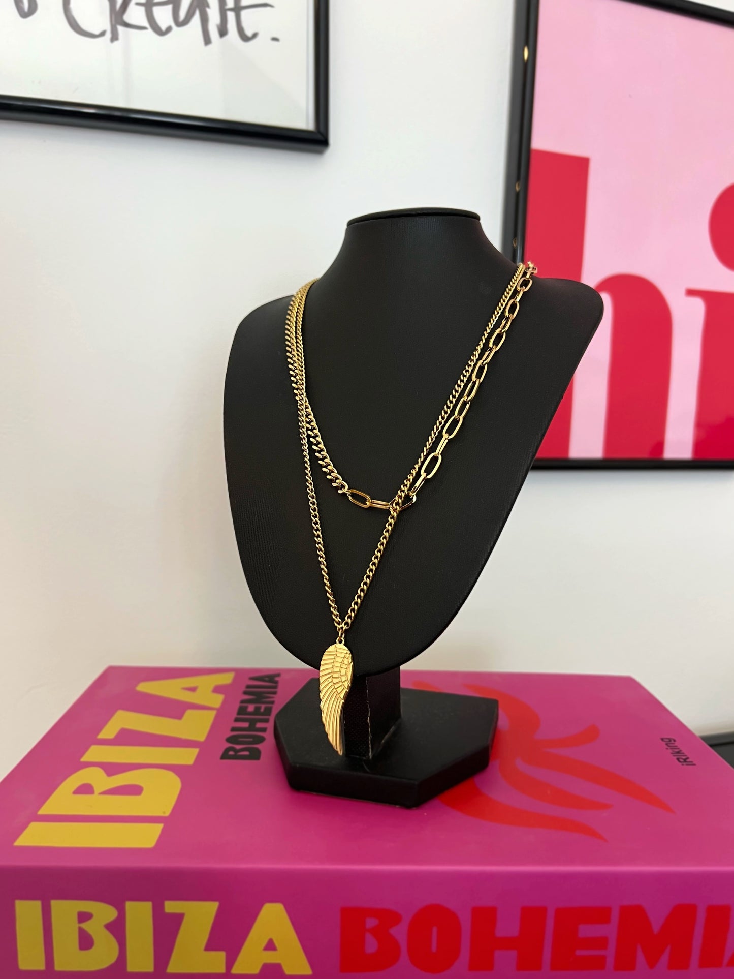 COLLAR DOUBLE WING