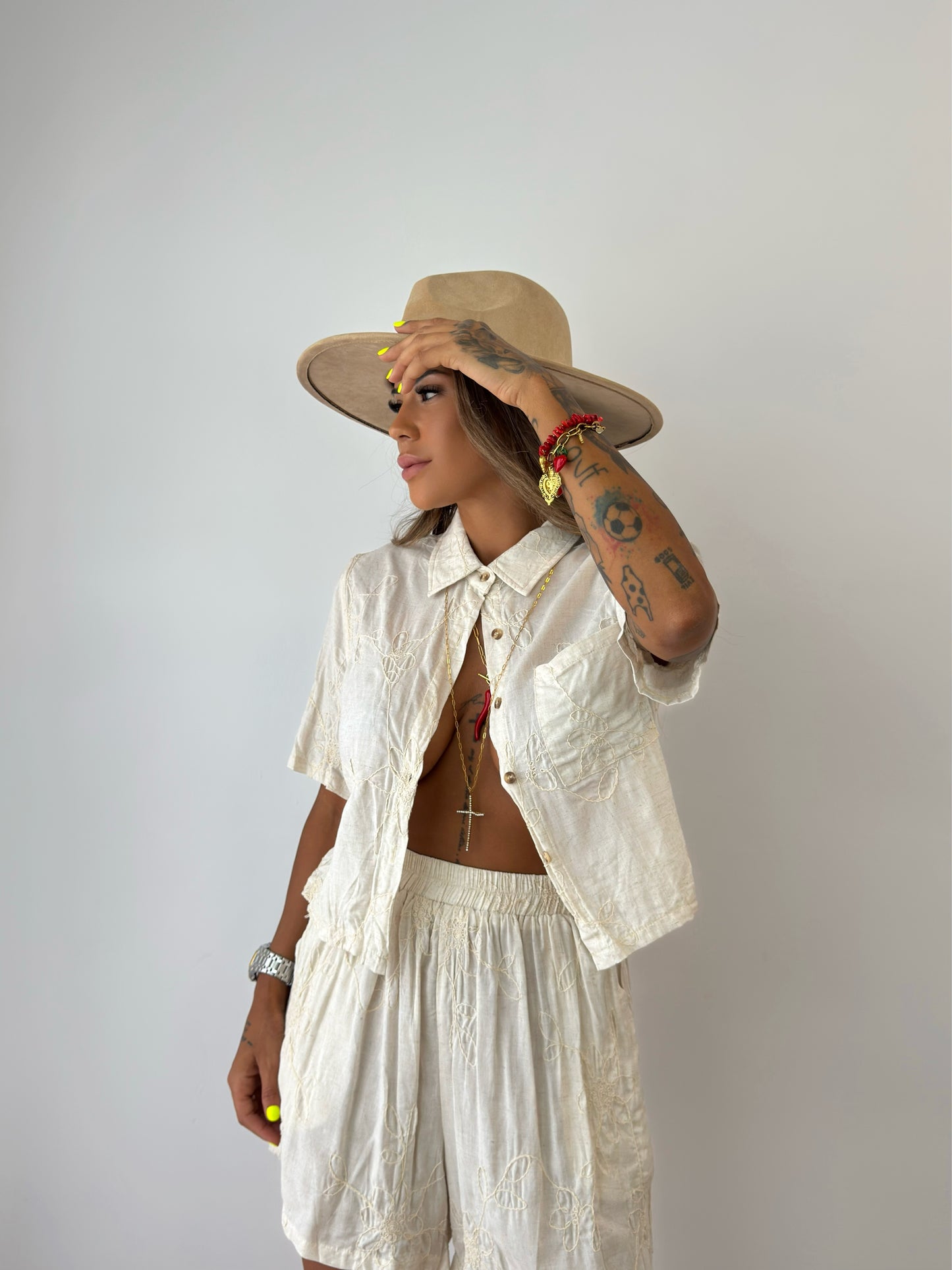 CONJUNTO BORDADO NUDE