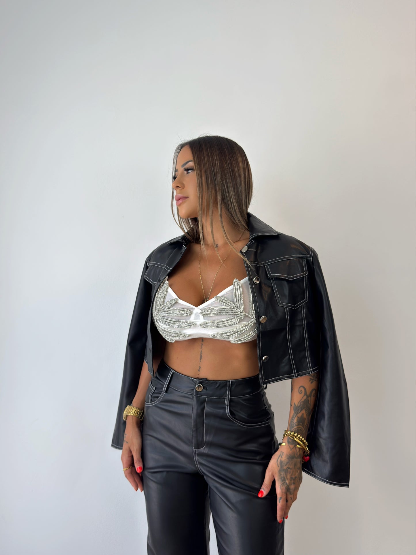 CHAQUETA CROPPED PREMIUM EFECTO PIEL