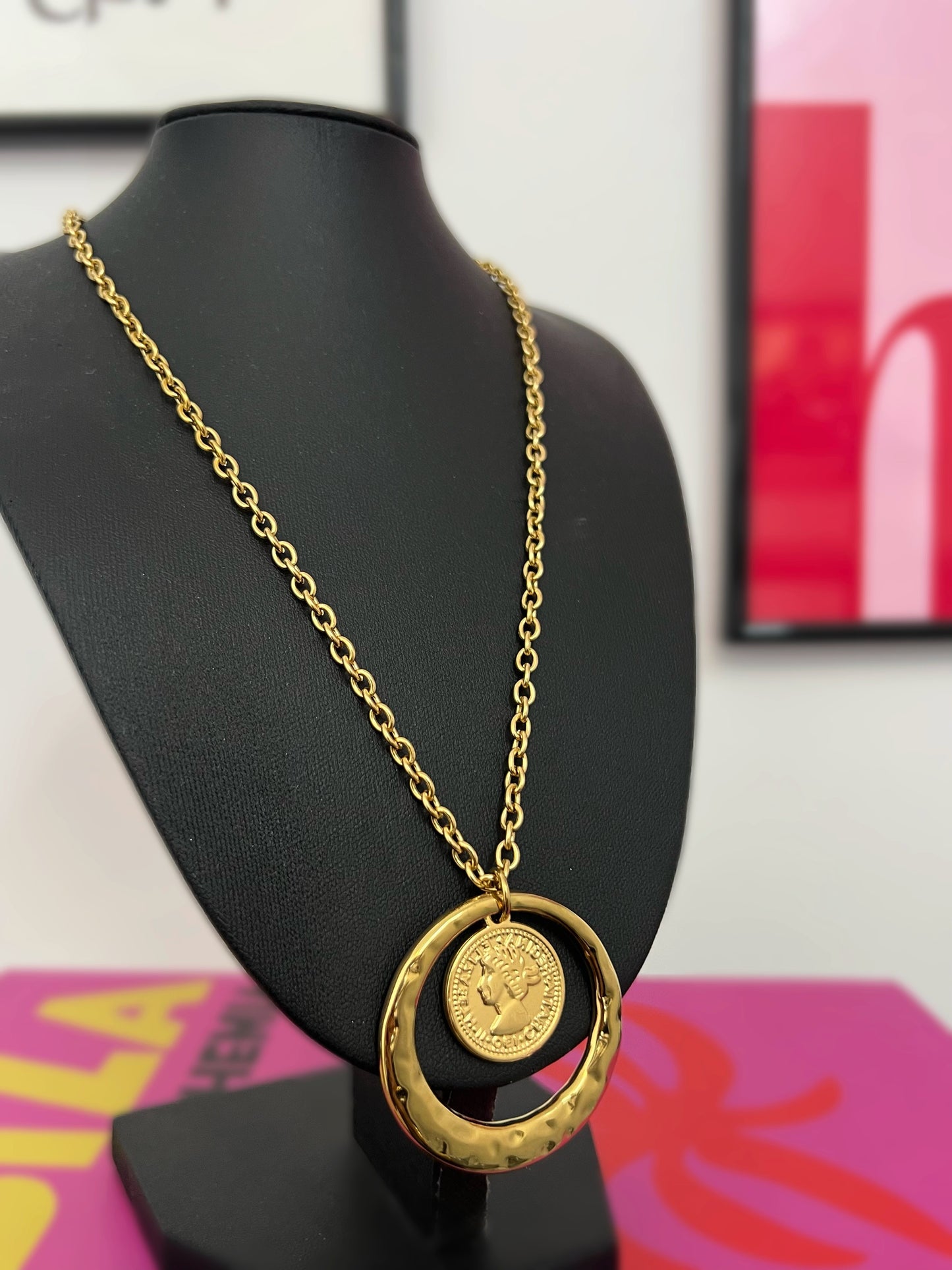 COLLAR COIN CIRCLE