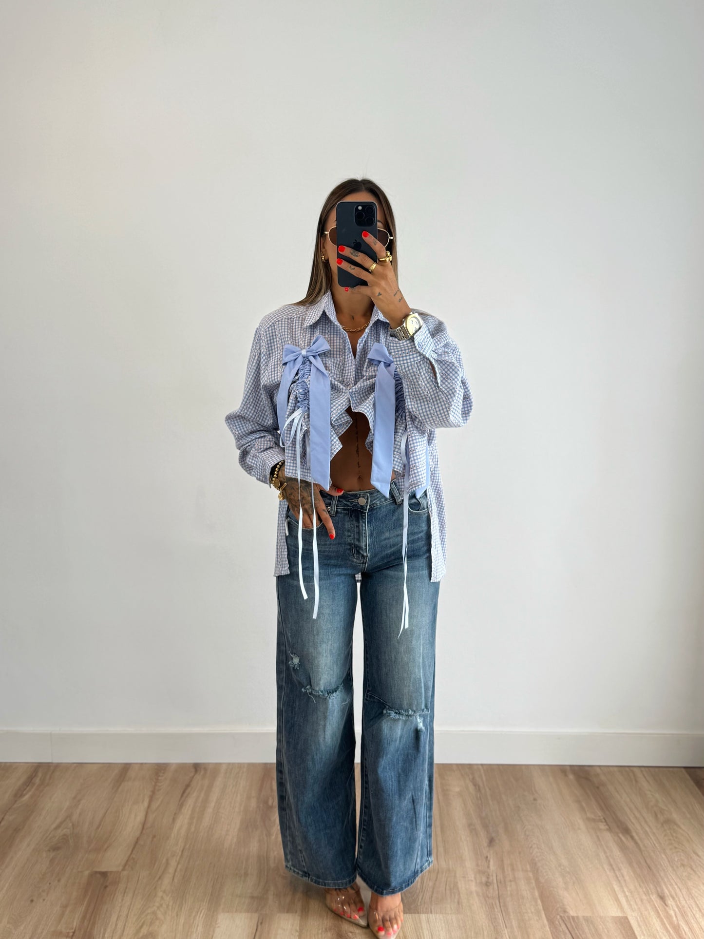 JEANS BROKEN