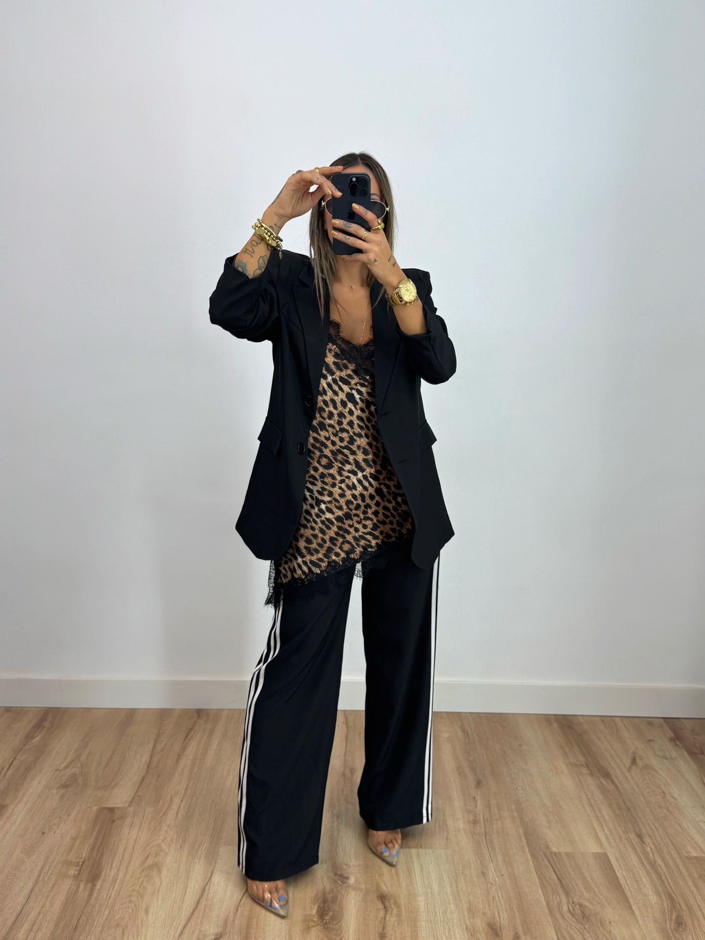 BLAZER OVER BLACK