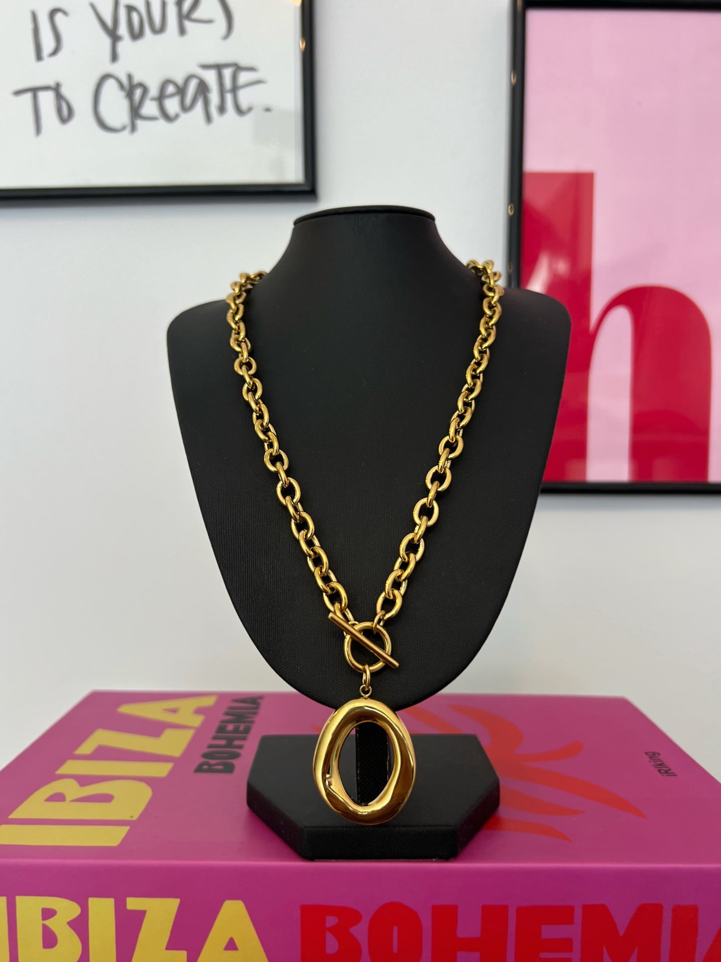 COLLAR CIRCLE