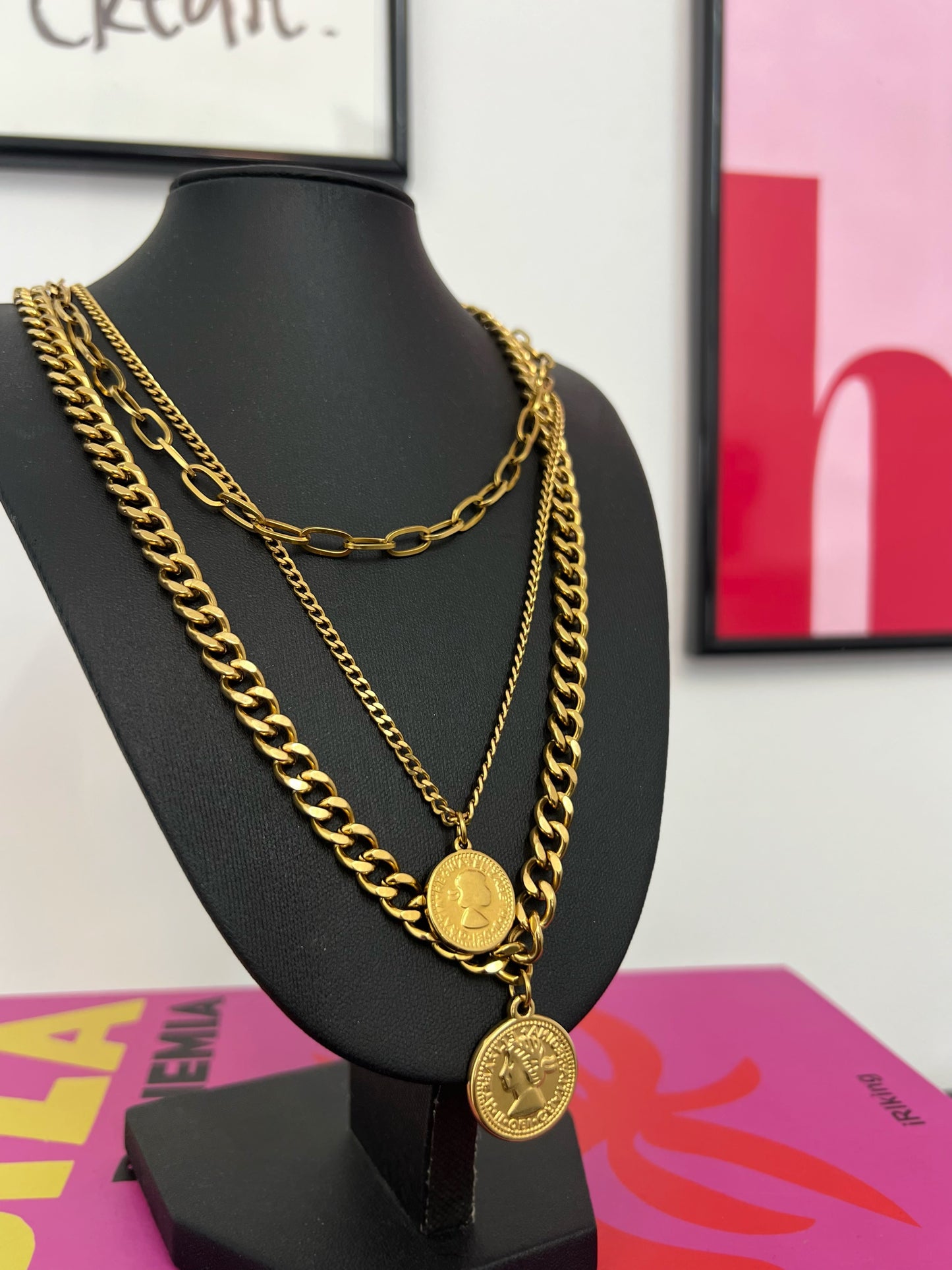 COLLAR TRIPLE COIN