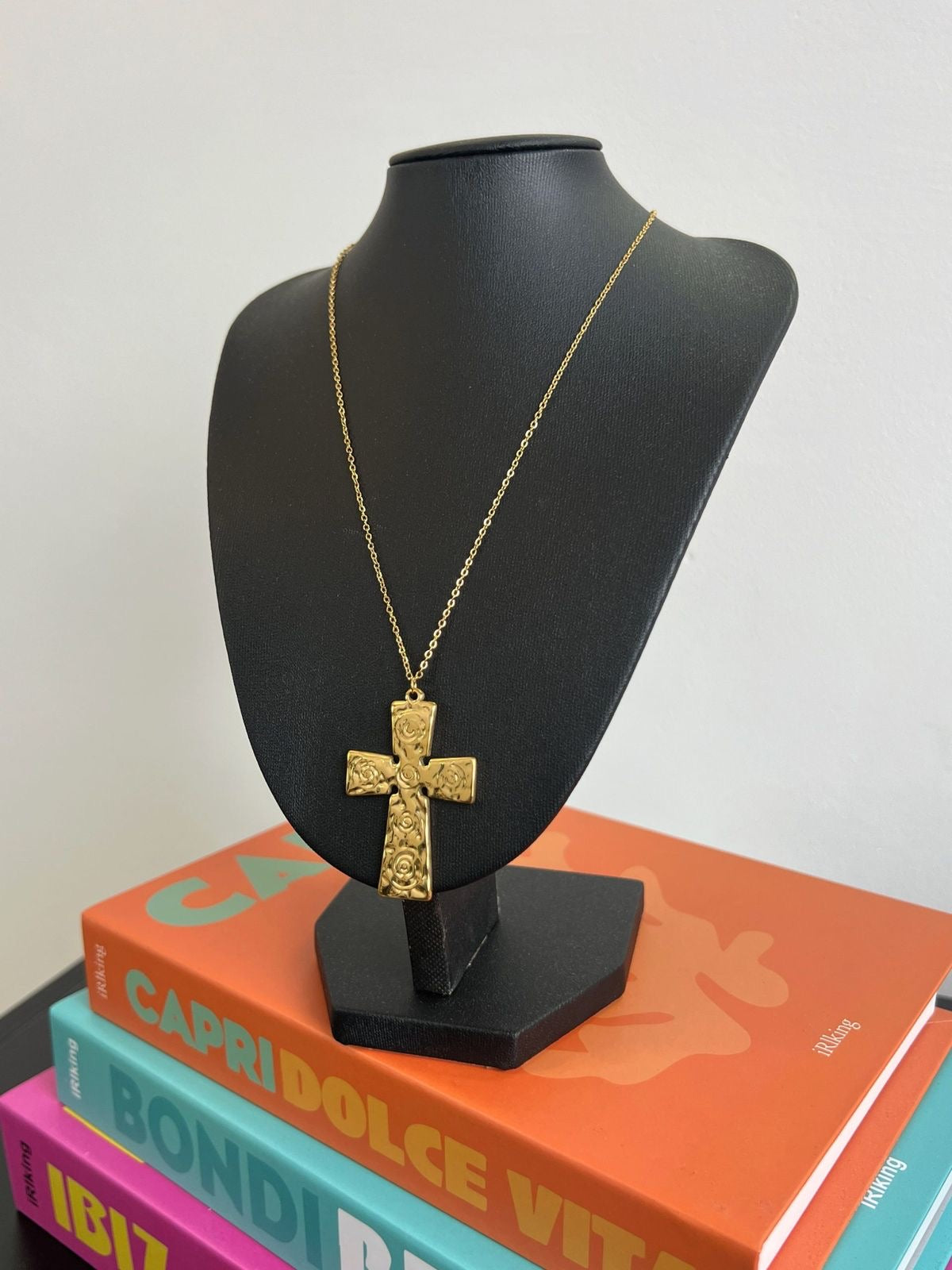 COLLAR CROSS ROUS