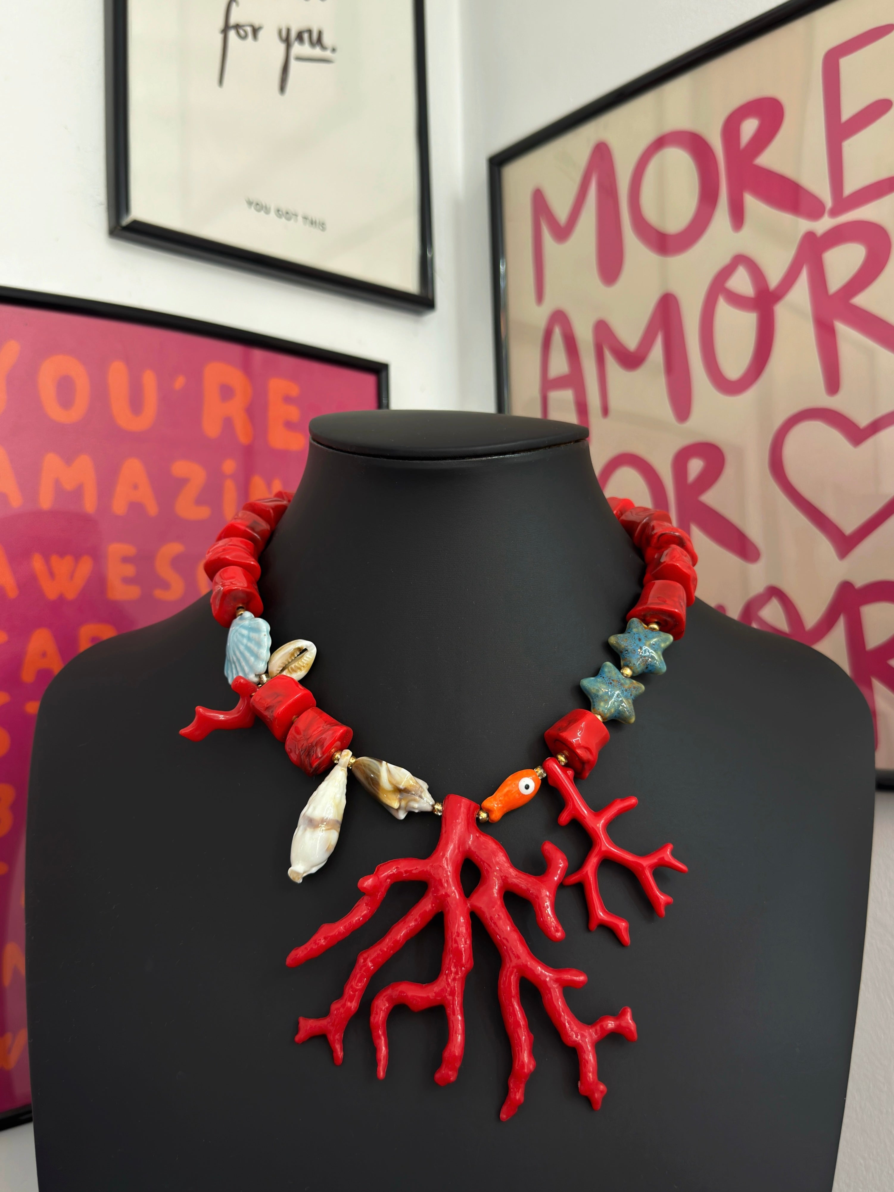 COLLAR CORAL FISH