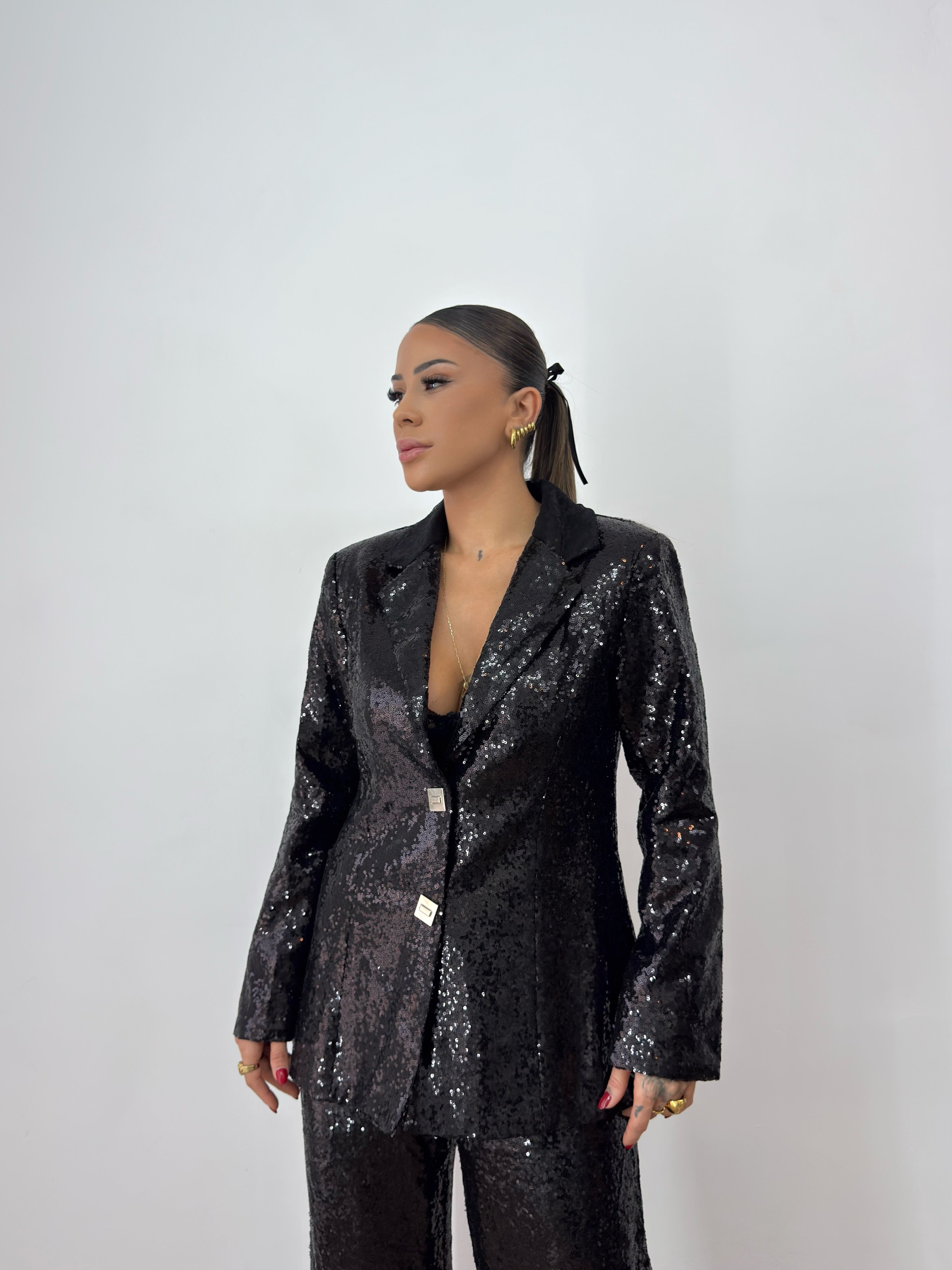 TRAJE PREMIUM BLACK GIO