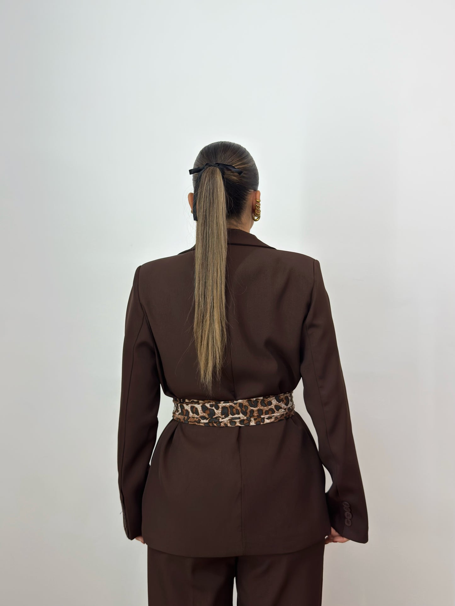 TRAJE PREMIUM CHOCO BELT