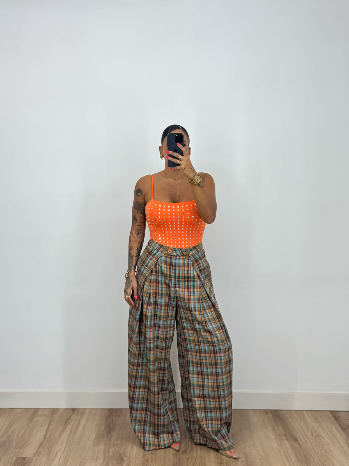 BODY ORANGE MIRROR