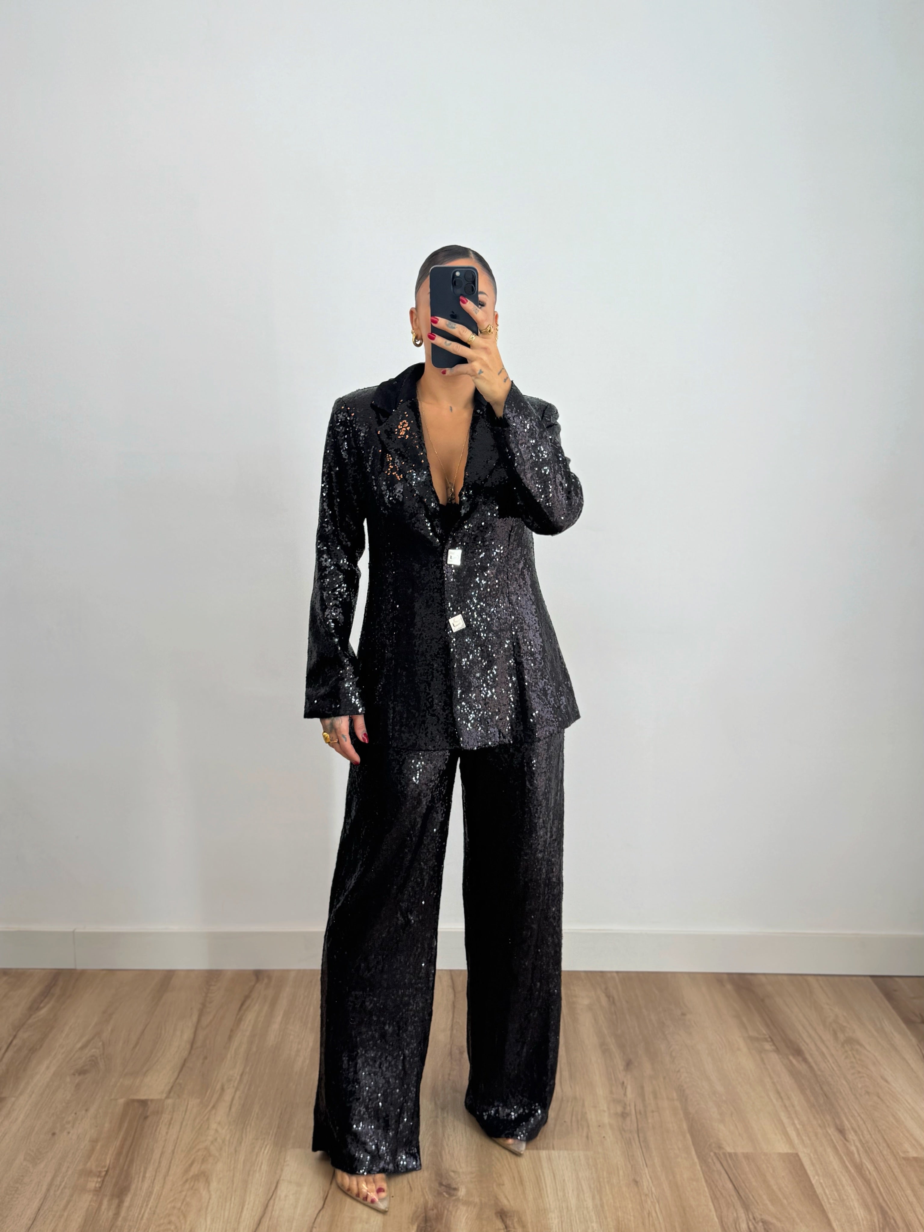 TRAJE PREMIUM BLACK GIO