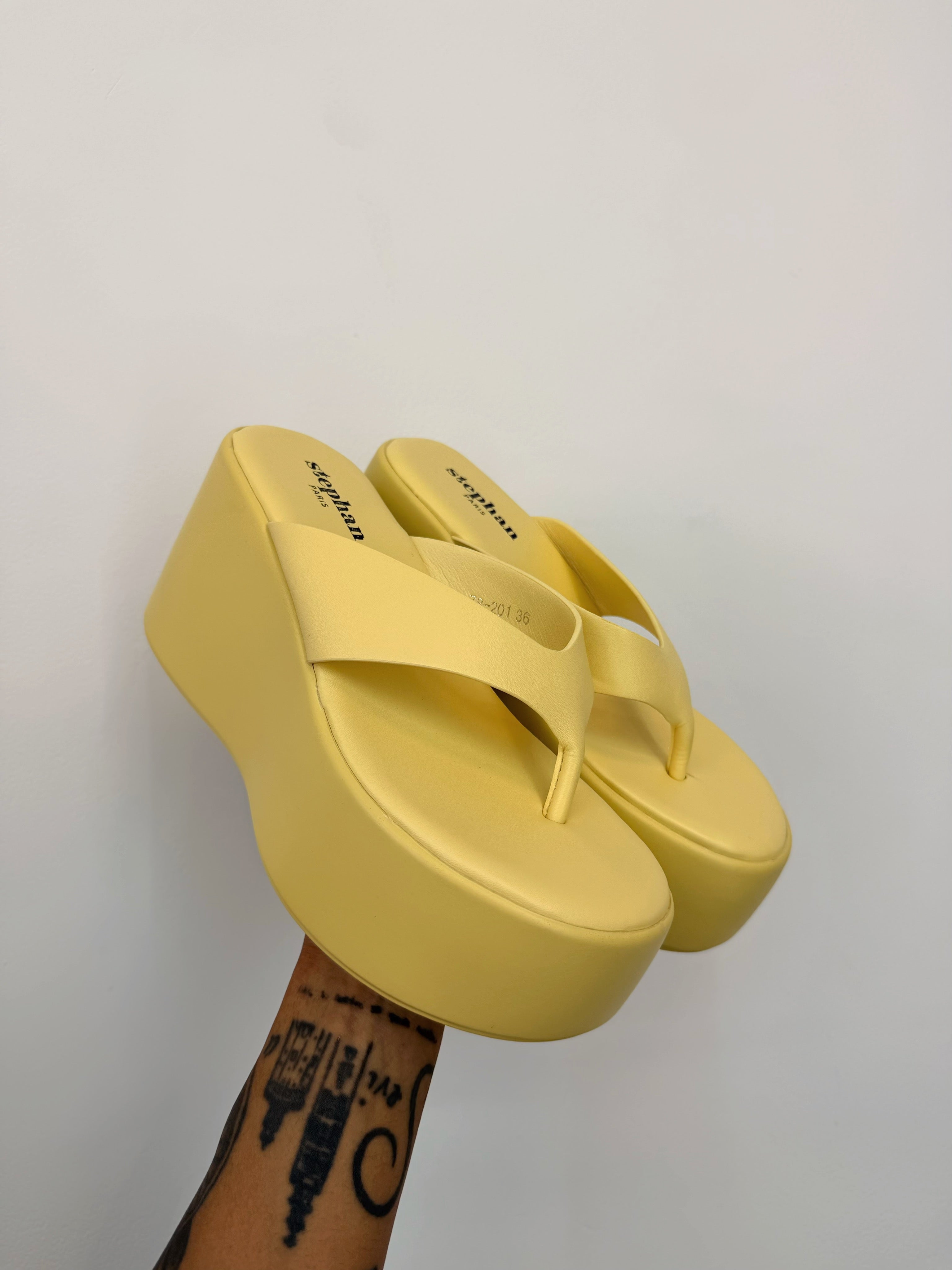MULES PLATFORM YELL