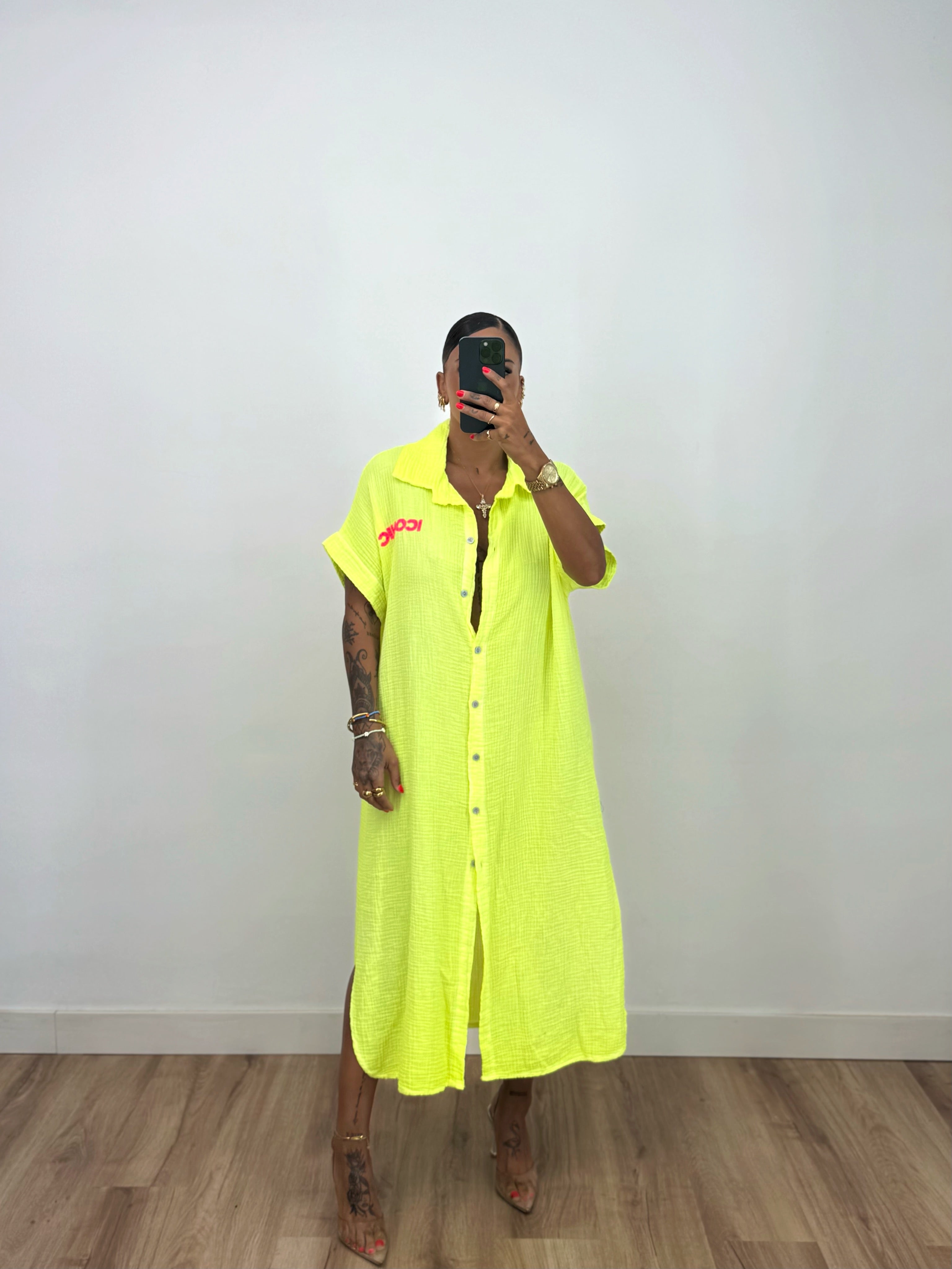 VESTIDO OVER PREMIUM FLÚOR ICONIC YELL