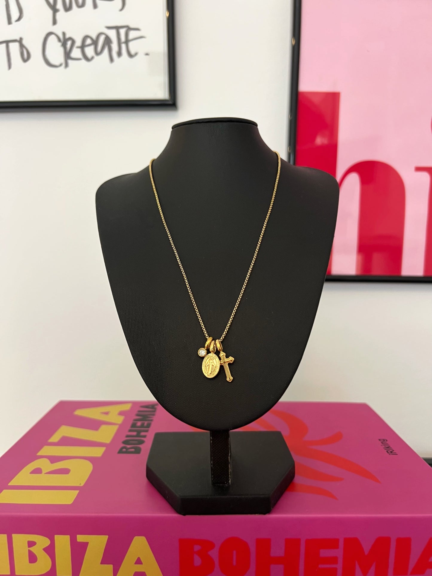 COLLAR DIAMOND VIRGIN