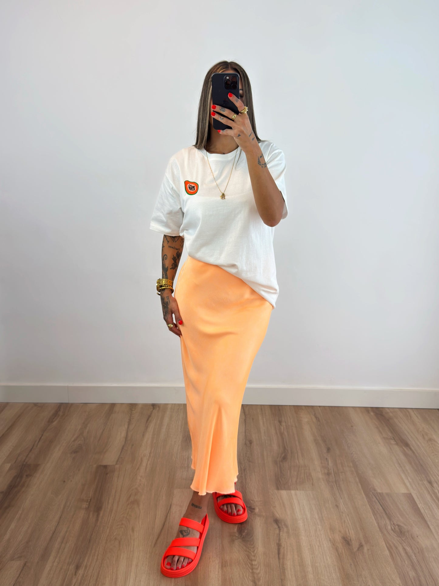 FALDA SATINADA ORANGE NEÓN