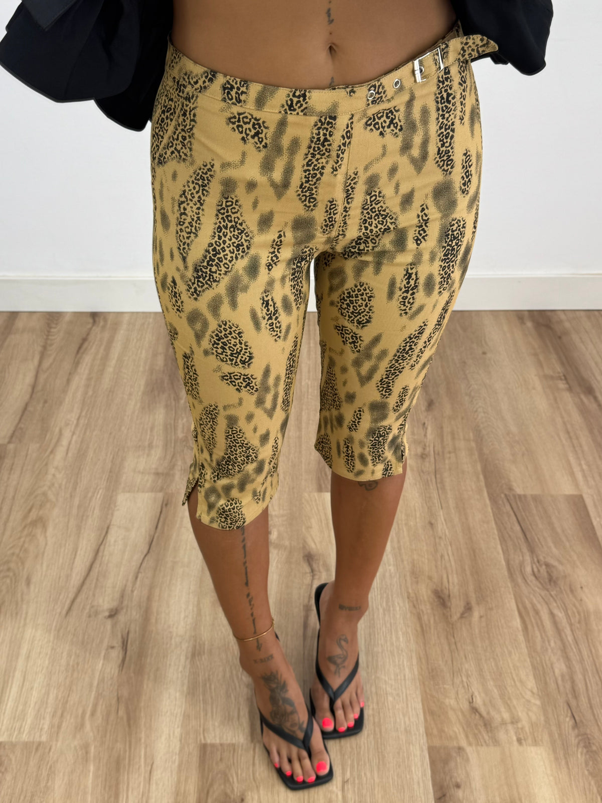 PANTALÓN CAPRI LEO
