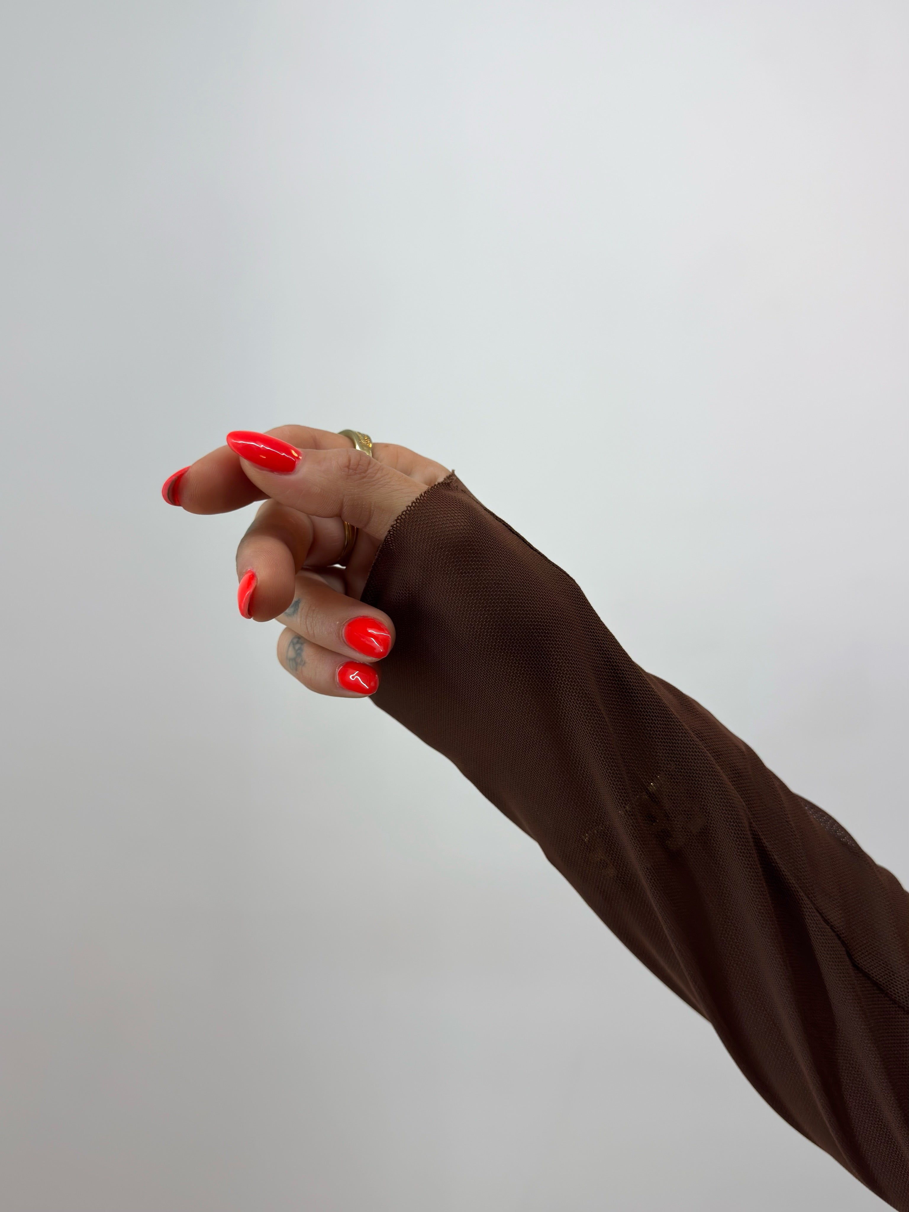 CAMISETA OVER PREMIUM SHINNY BROWN