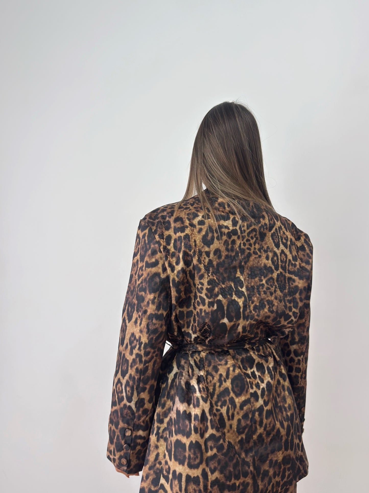 TRAJE PREMIUM LEO TYPE