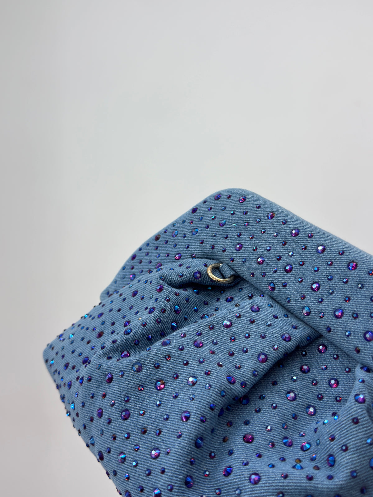 CLUTCH BRIGHT DENIM