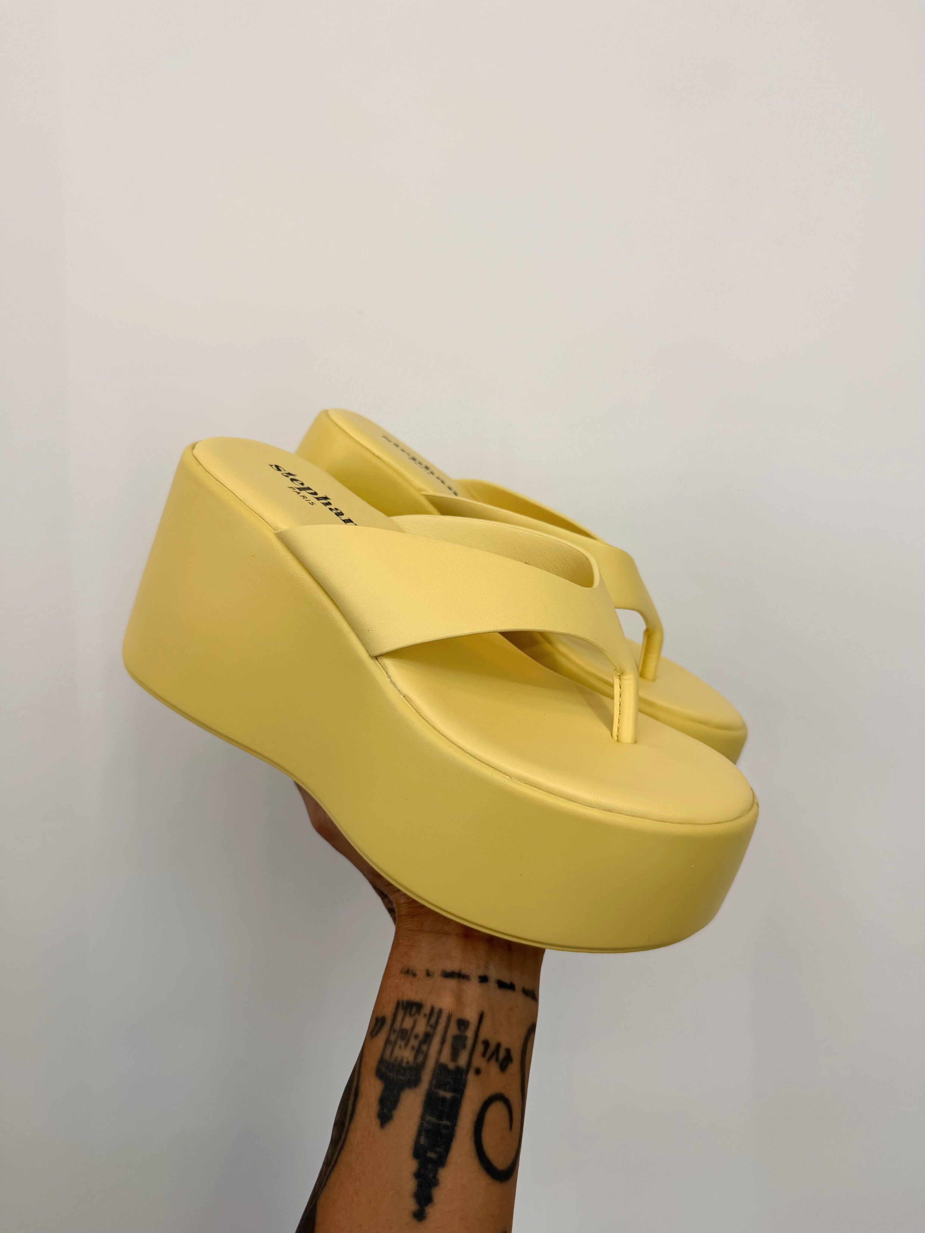 MULES PLATFORM YELL