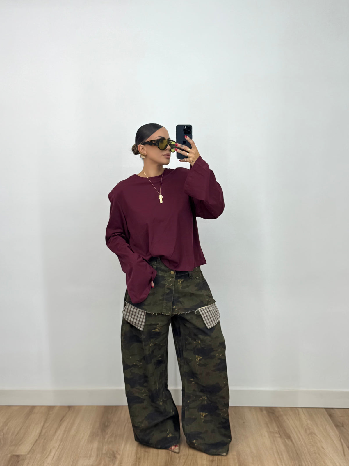 JEANS OVER CAMO