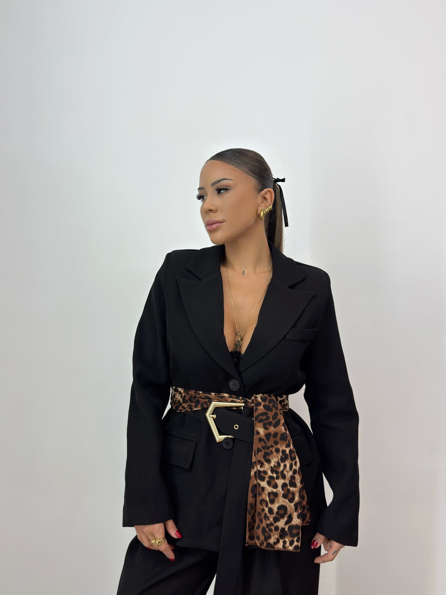 TRAJE PREMIUM BLACK BELT