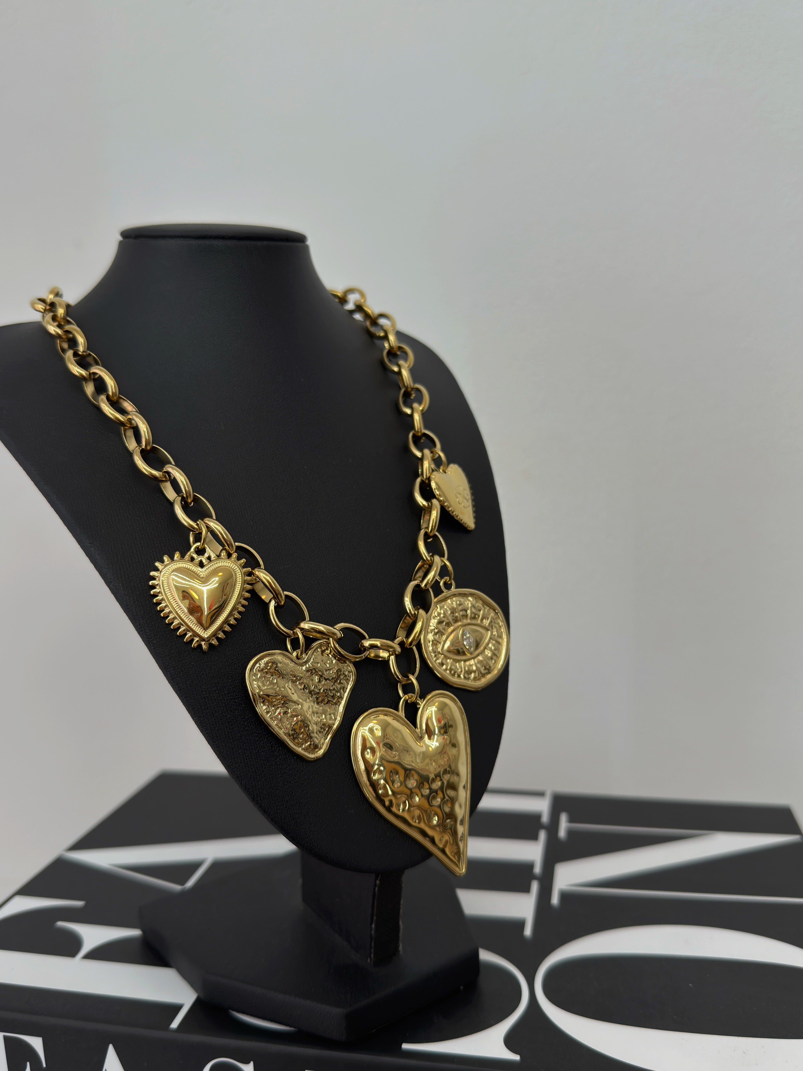 COLLAR MULTI HEART