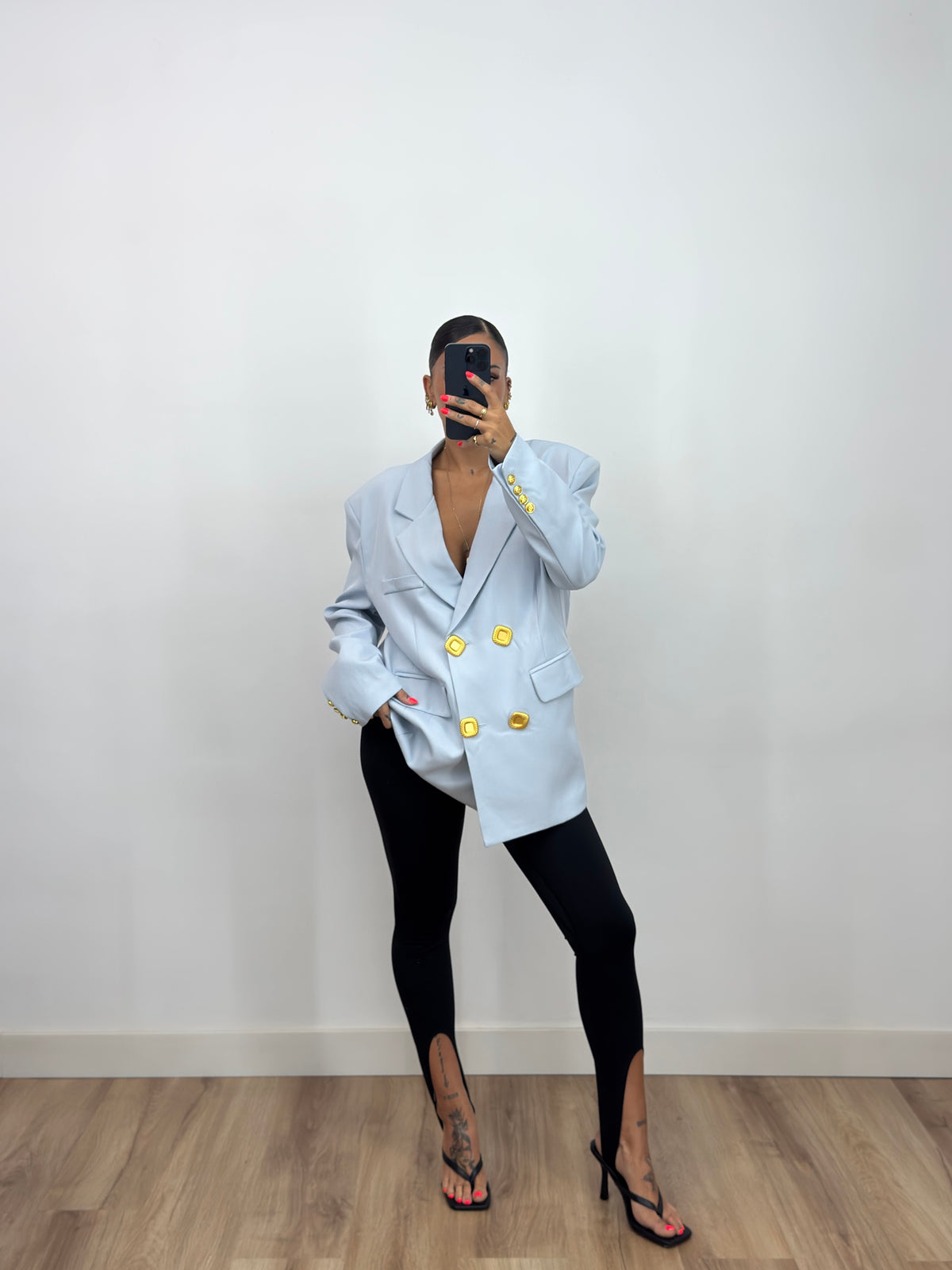 BLAZER OVER BUCKLE