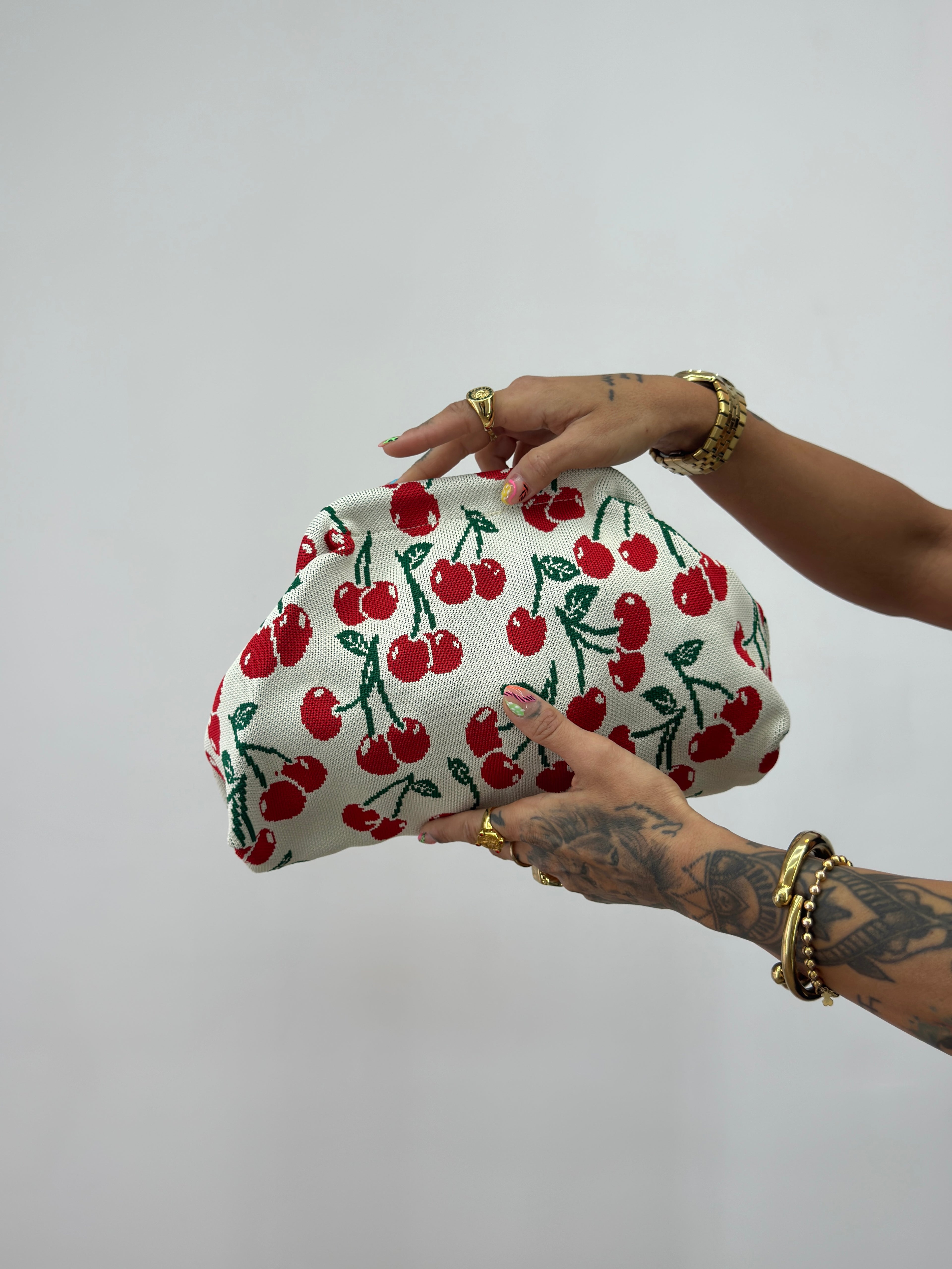 CLUTCH RED CHERRY