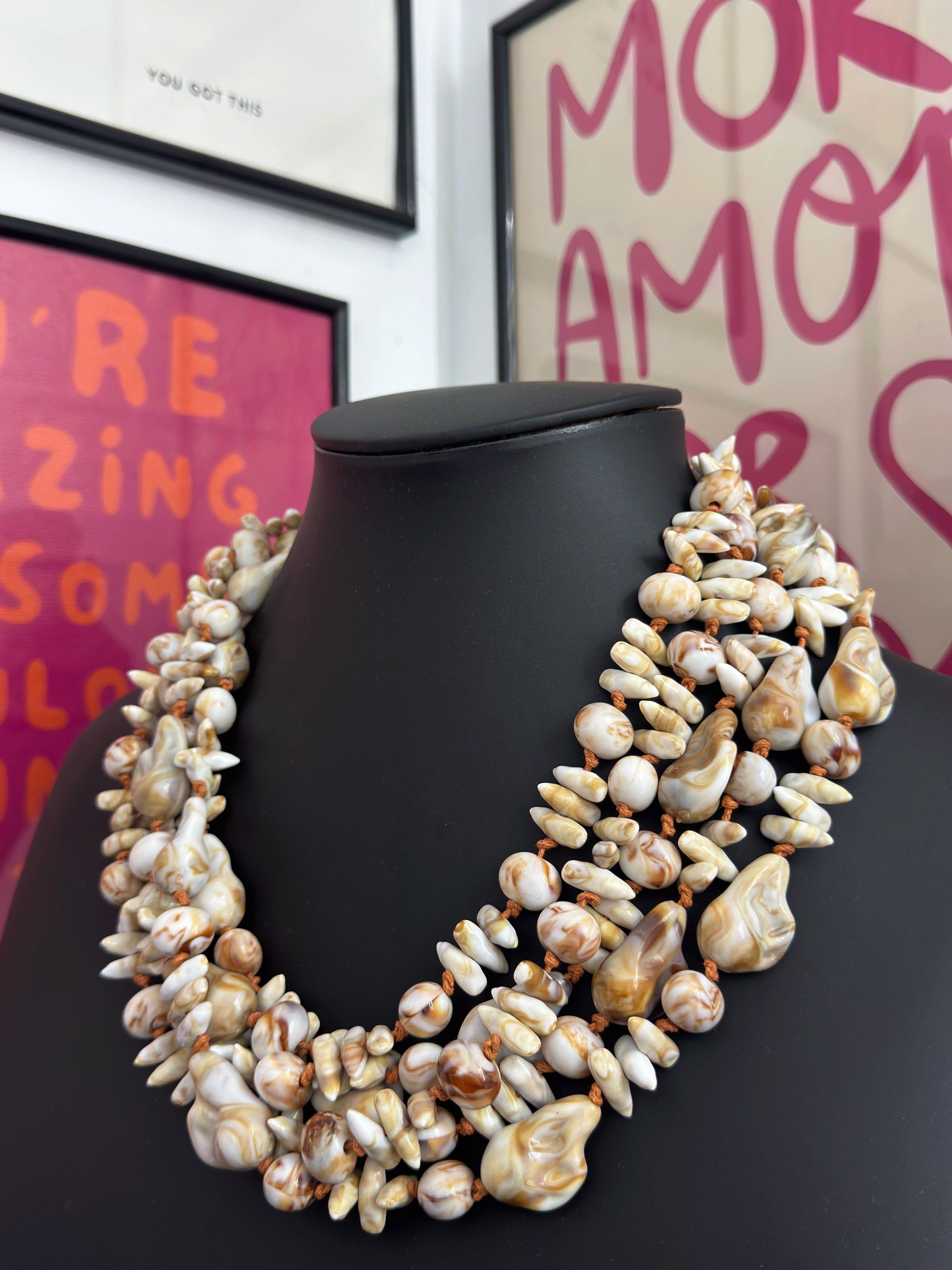 COLLAR ROCK NUDD
