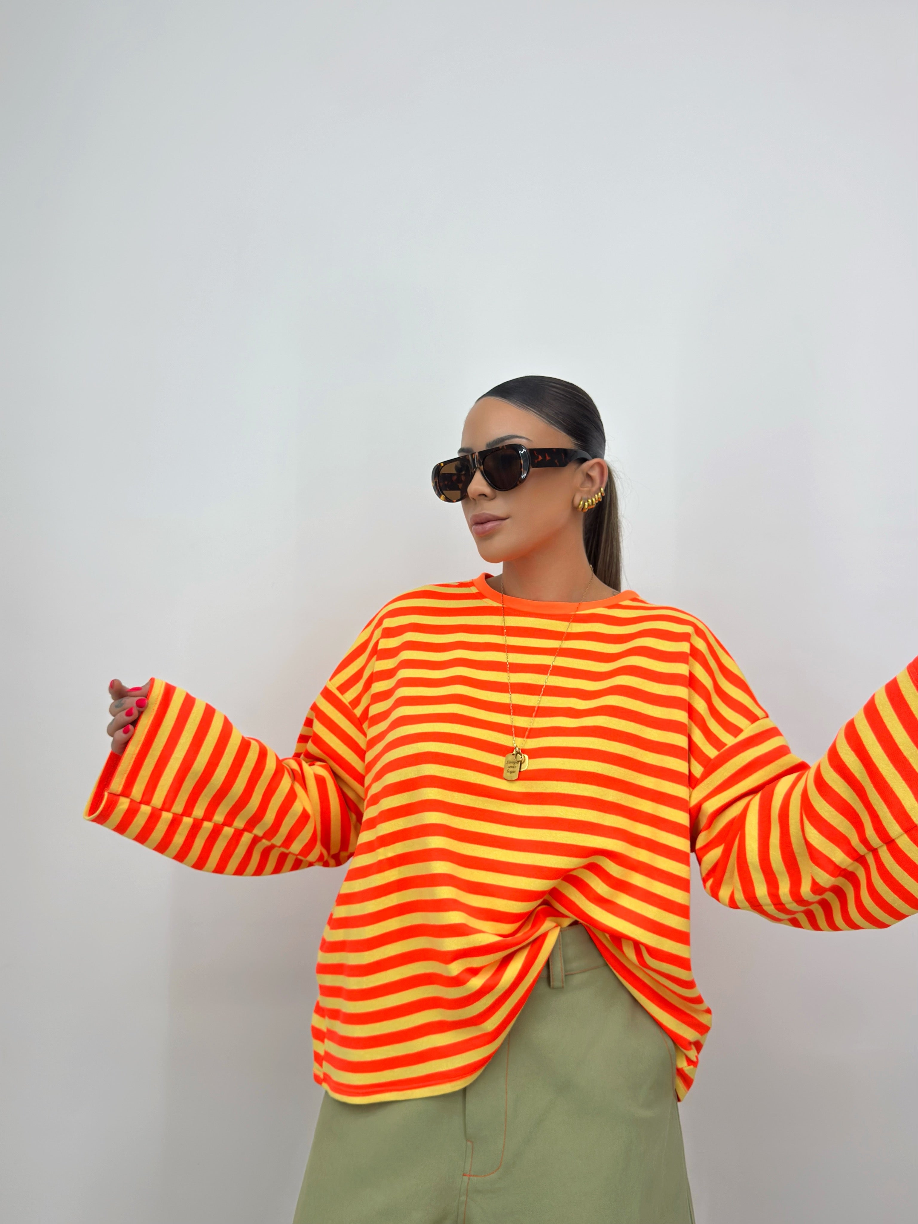 SUDADERA OVER PREMIUM FLÚOR WALLY