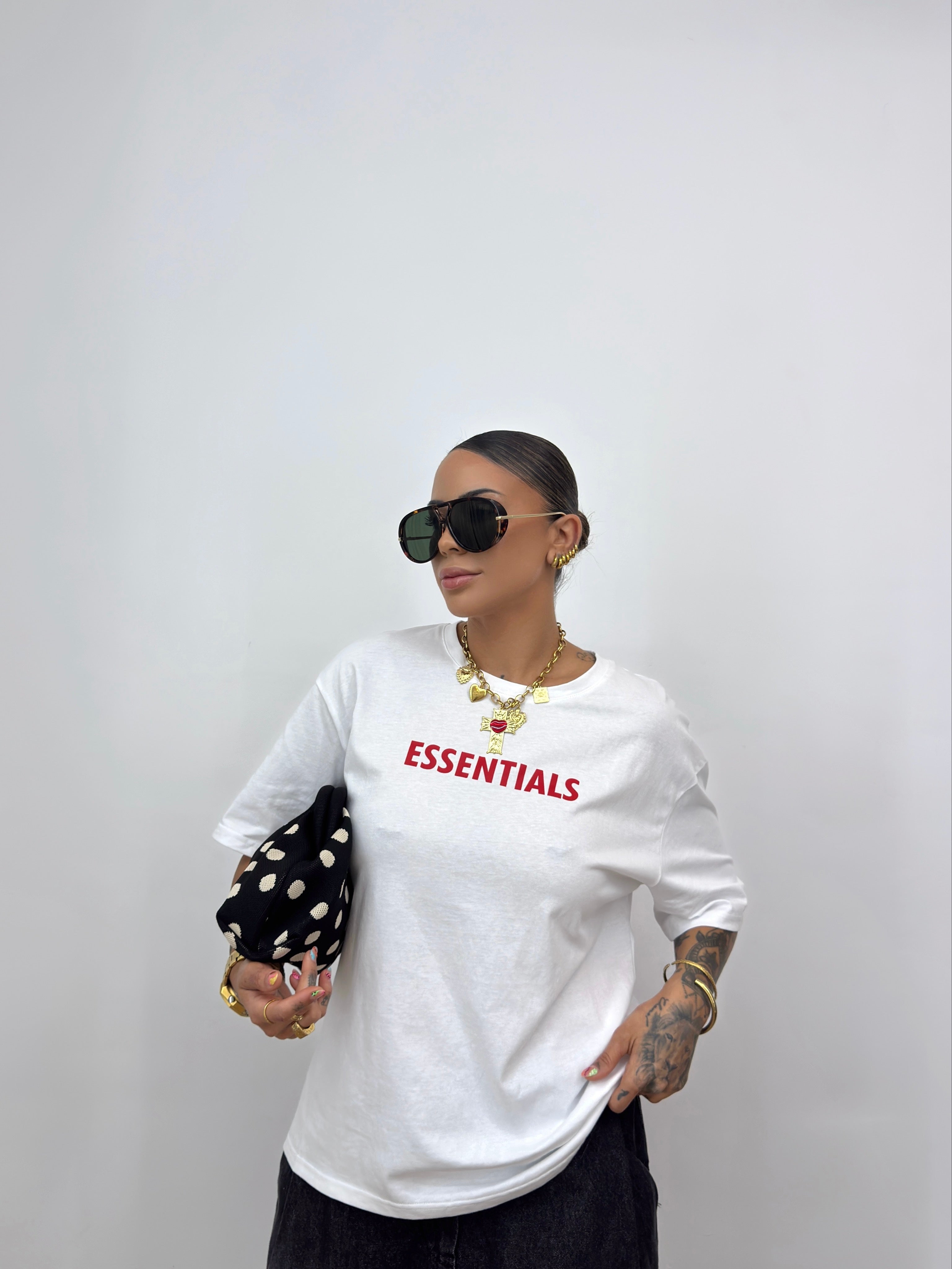 CAMISETA OVER ESSENTIALS