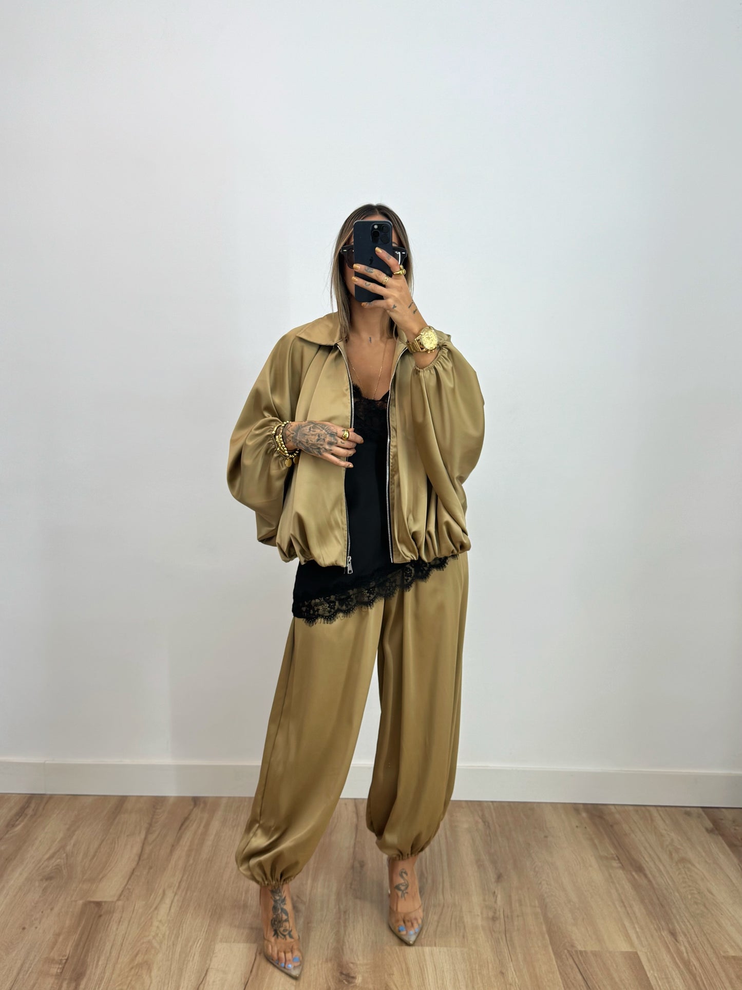 CONJUNTO SATINADO BOMB GOLD