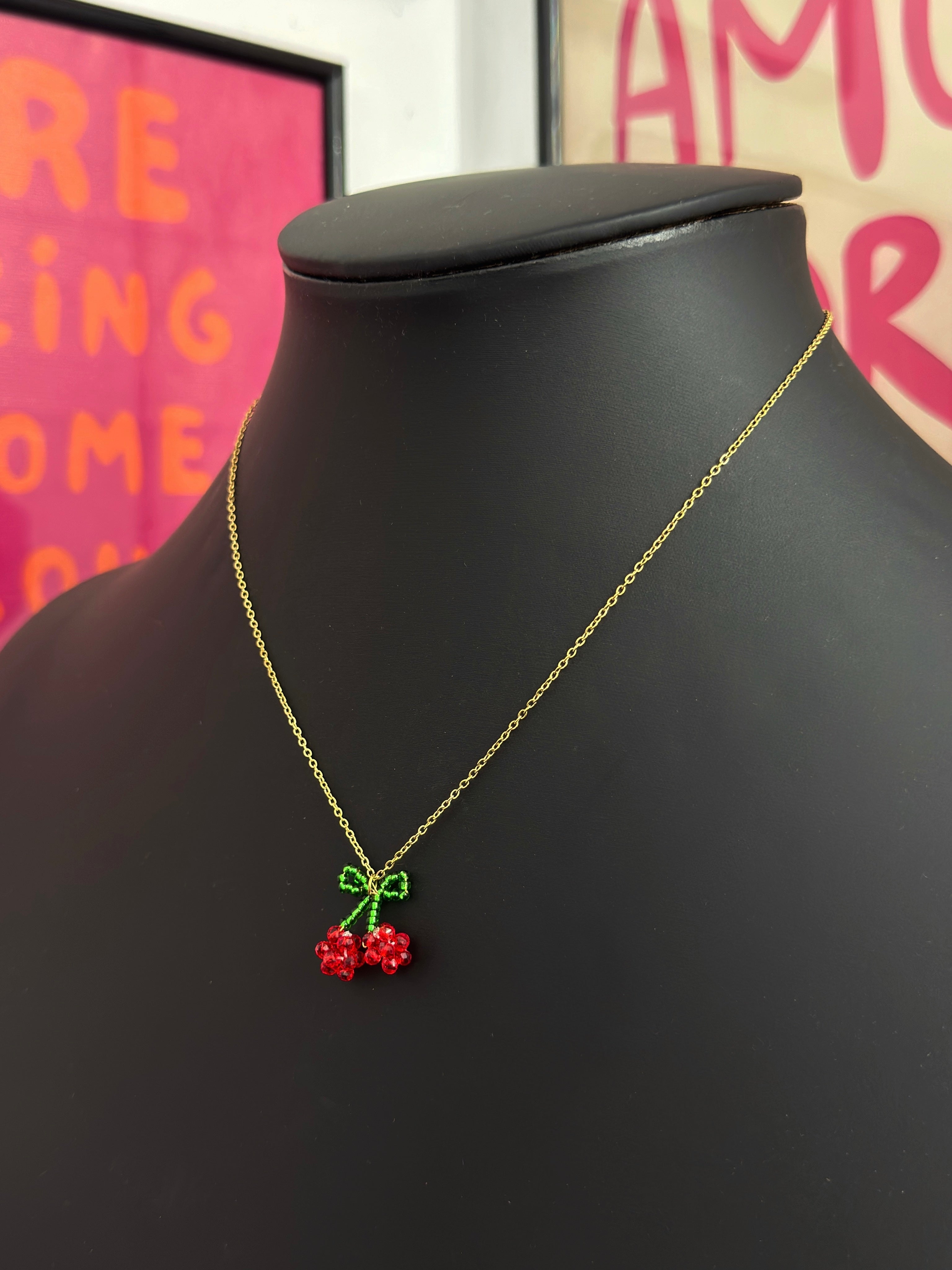 COLLAR CHERRY