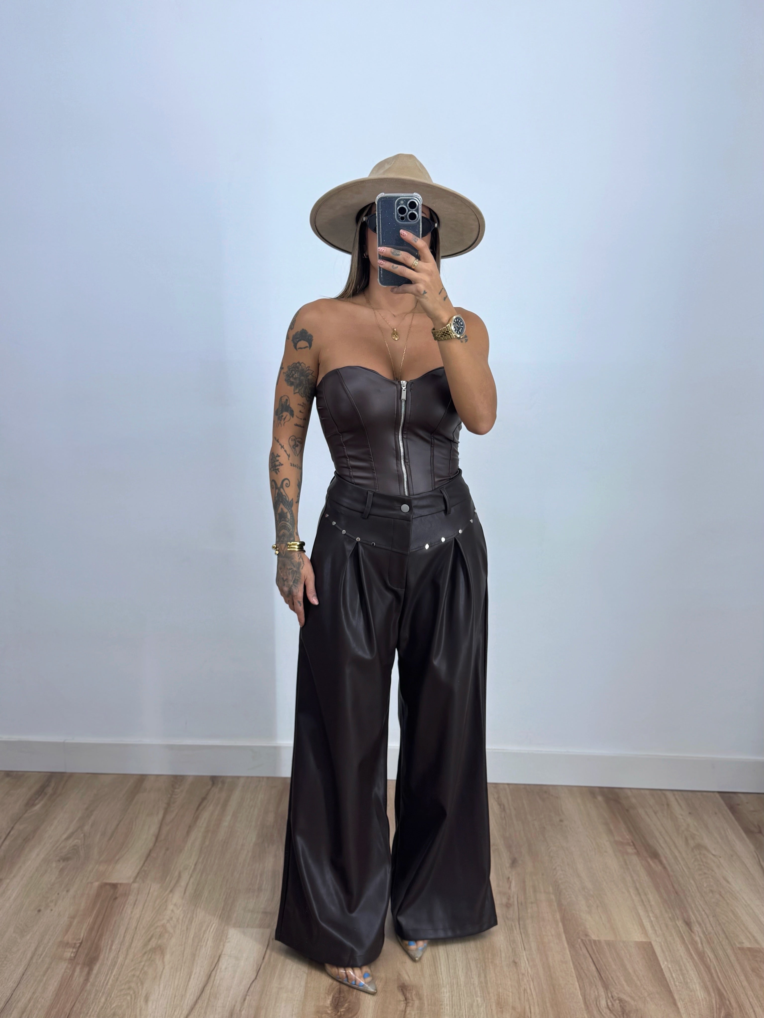 PANTALÓN PREMIUM POLI TACHAS BROWN