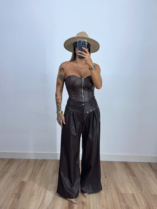 PANTALÓN PREMIUM POLI TACHAS BROWN