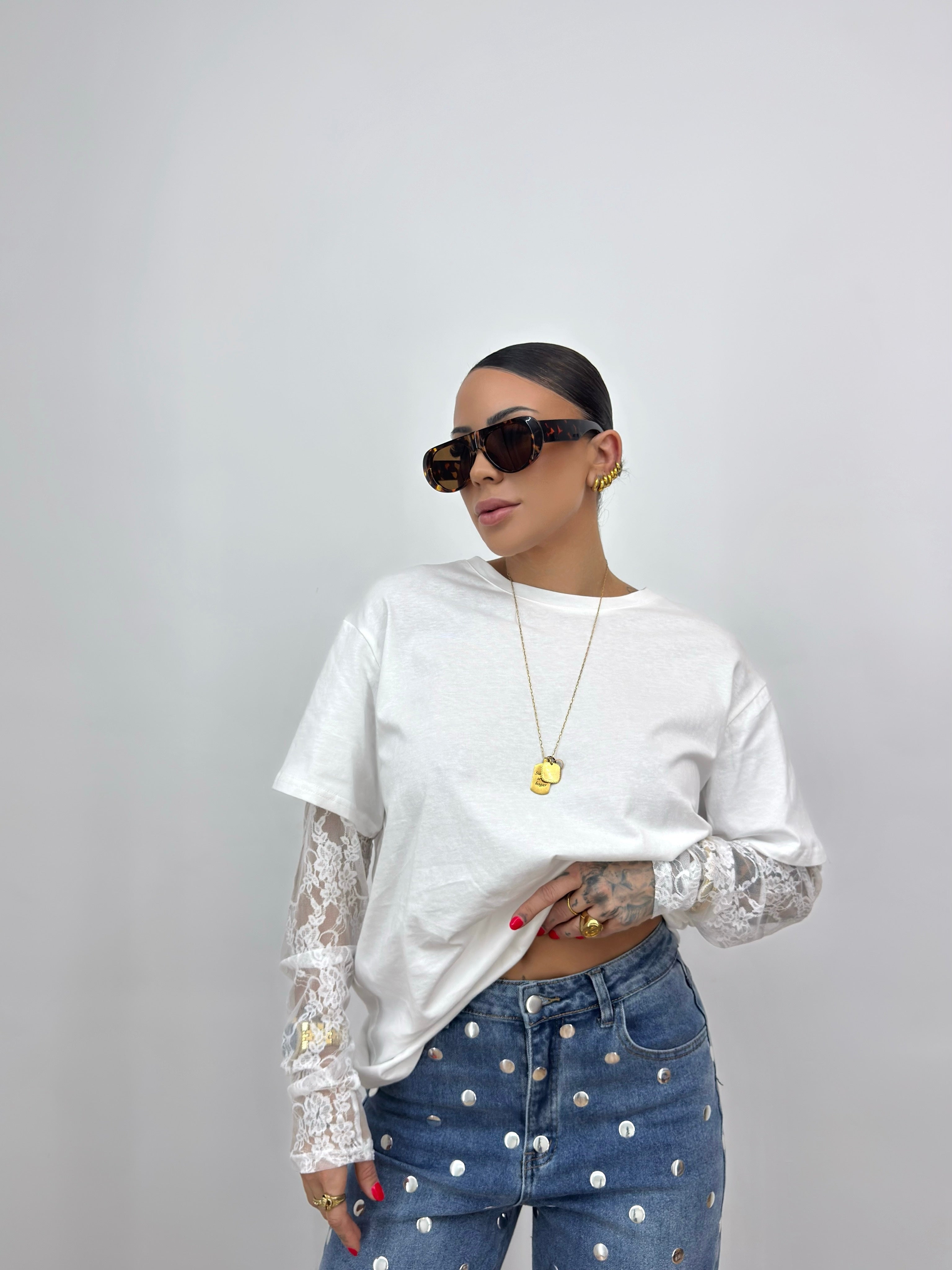 CAMISETA OVER WHITE BLONDA