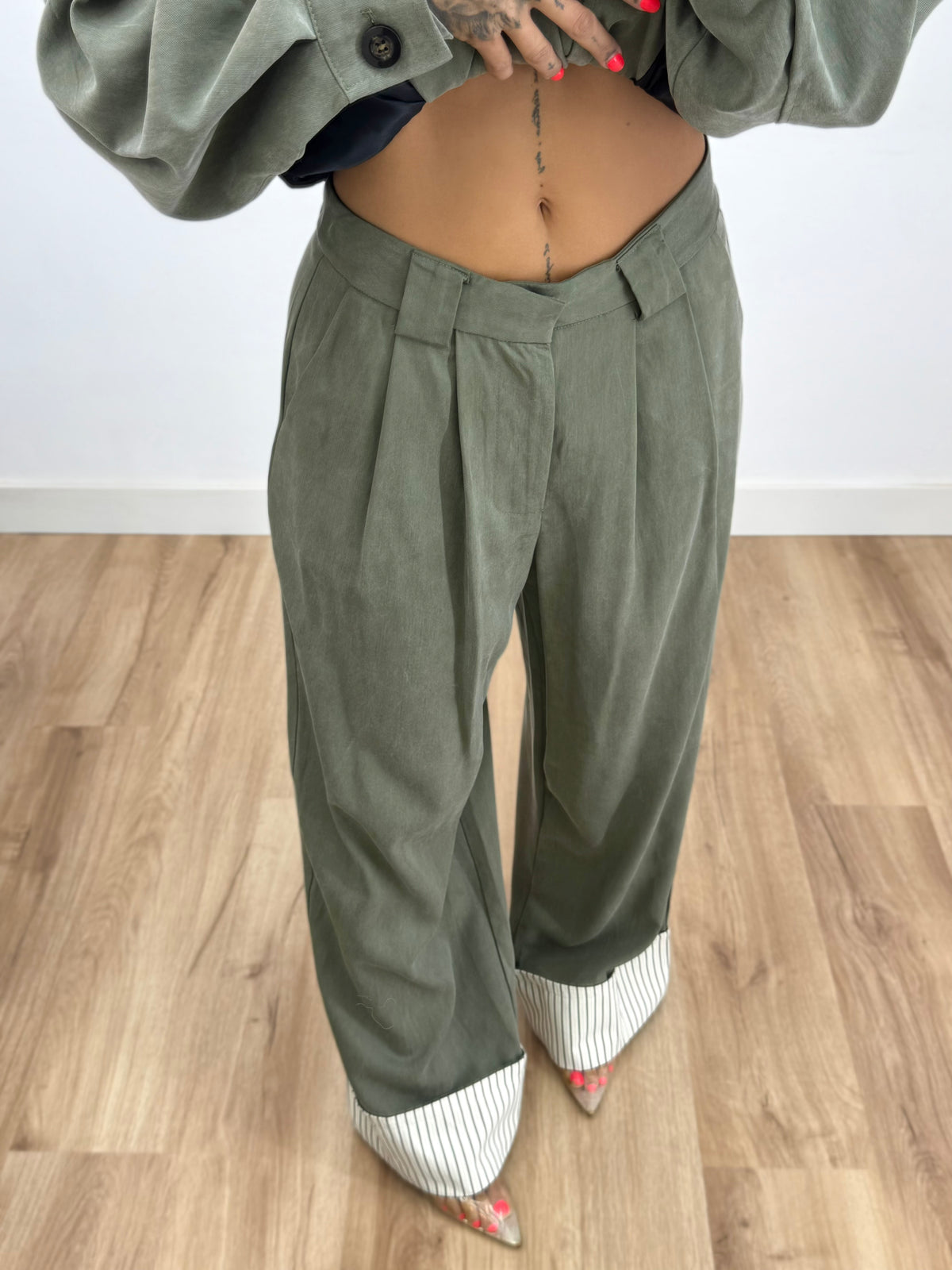 PANTALÓN LYOCELL LUMINA OLIVE
