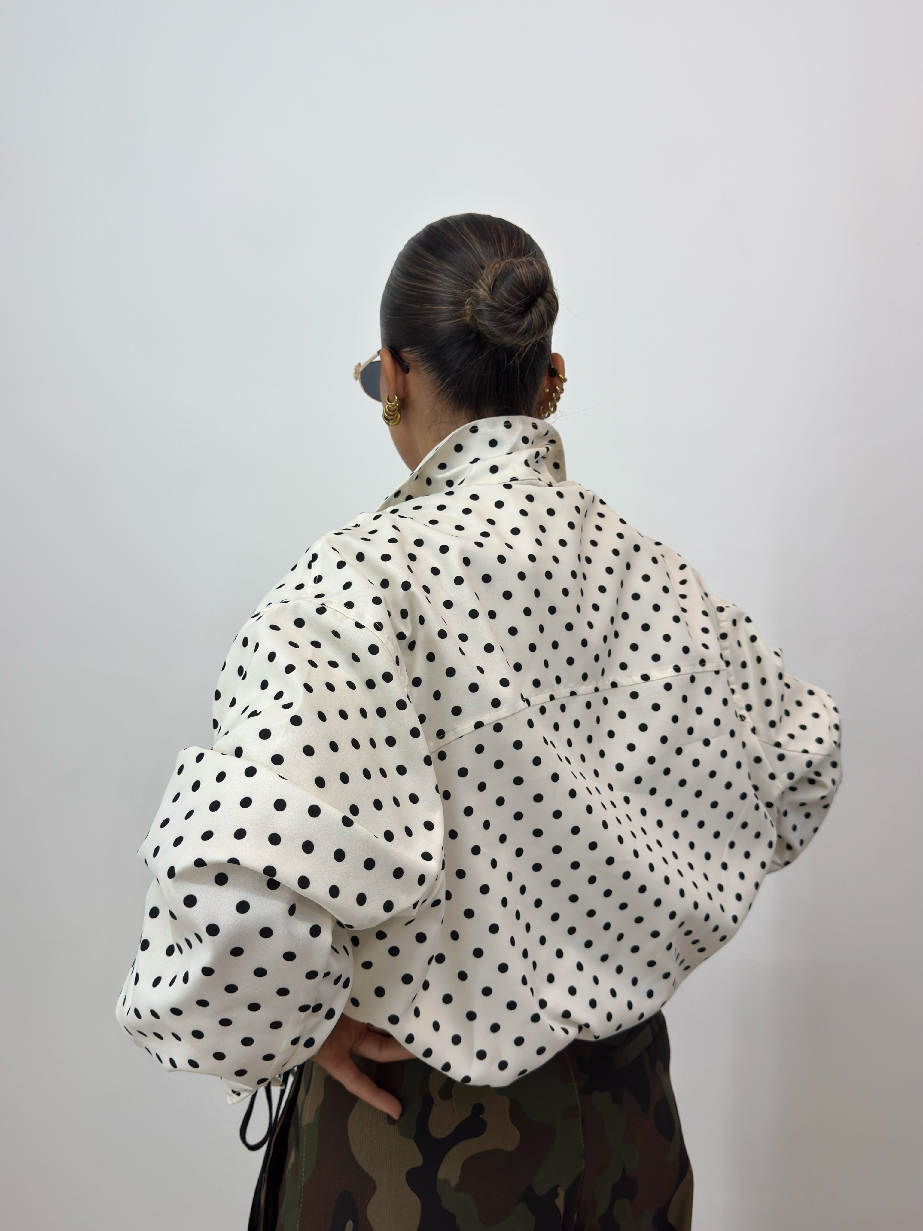 CHAQUETA CROPPED POLKA DOTS