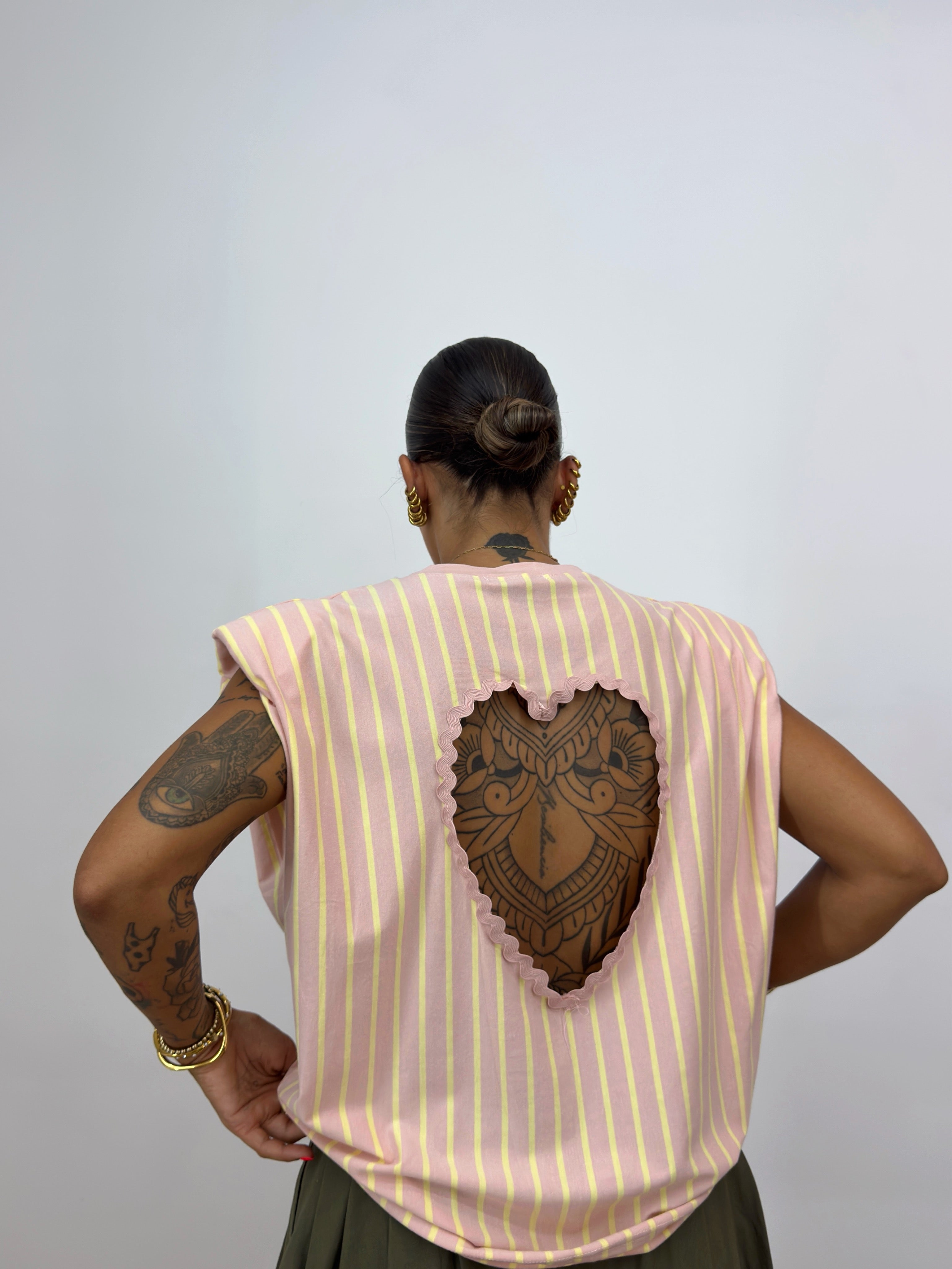 CAMISETA OVER PREMIUM BACK HEART