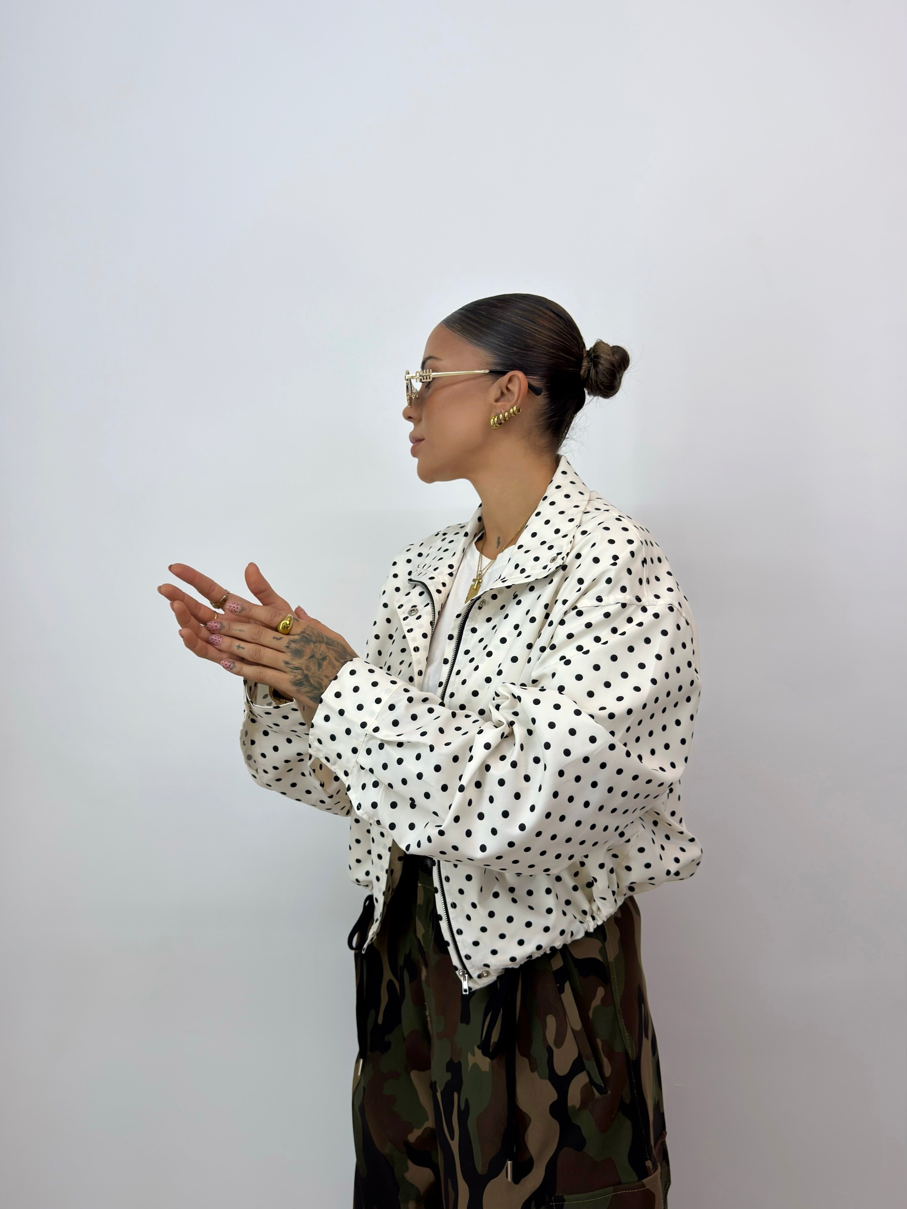 CHAQUETA CROPPED POLKA DOTS