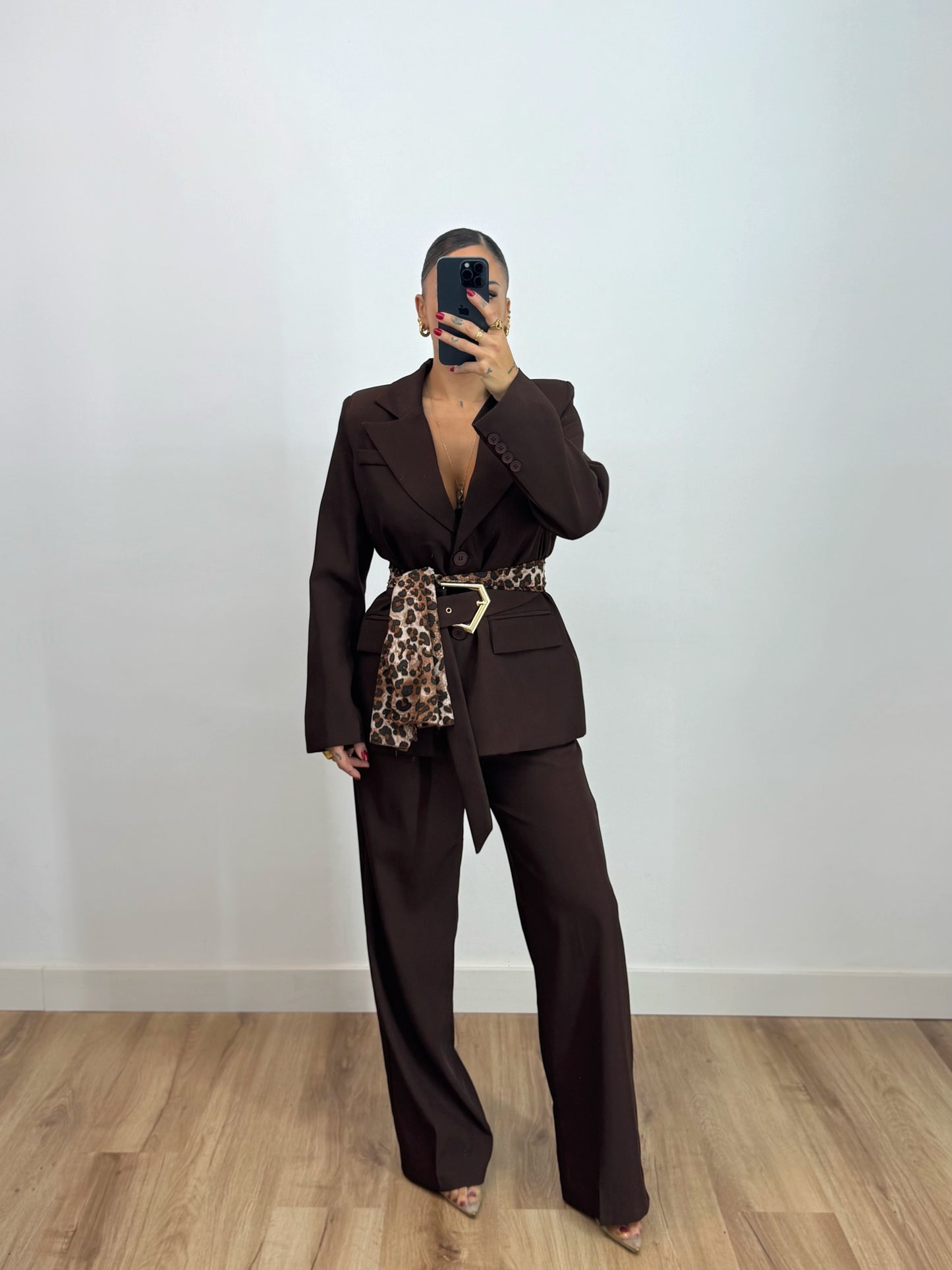 TRAJE PREMIUM CHOCO BELT