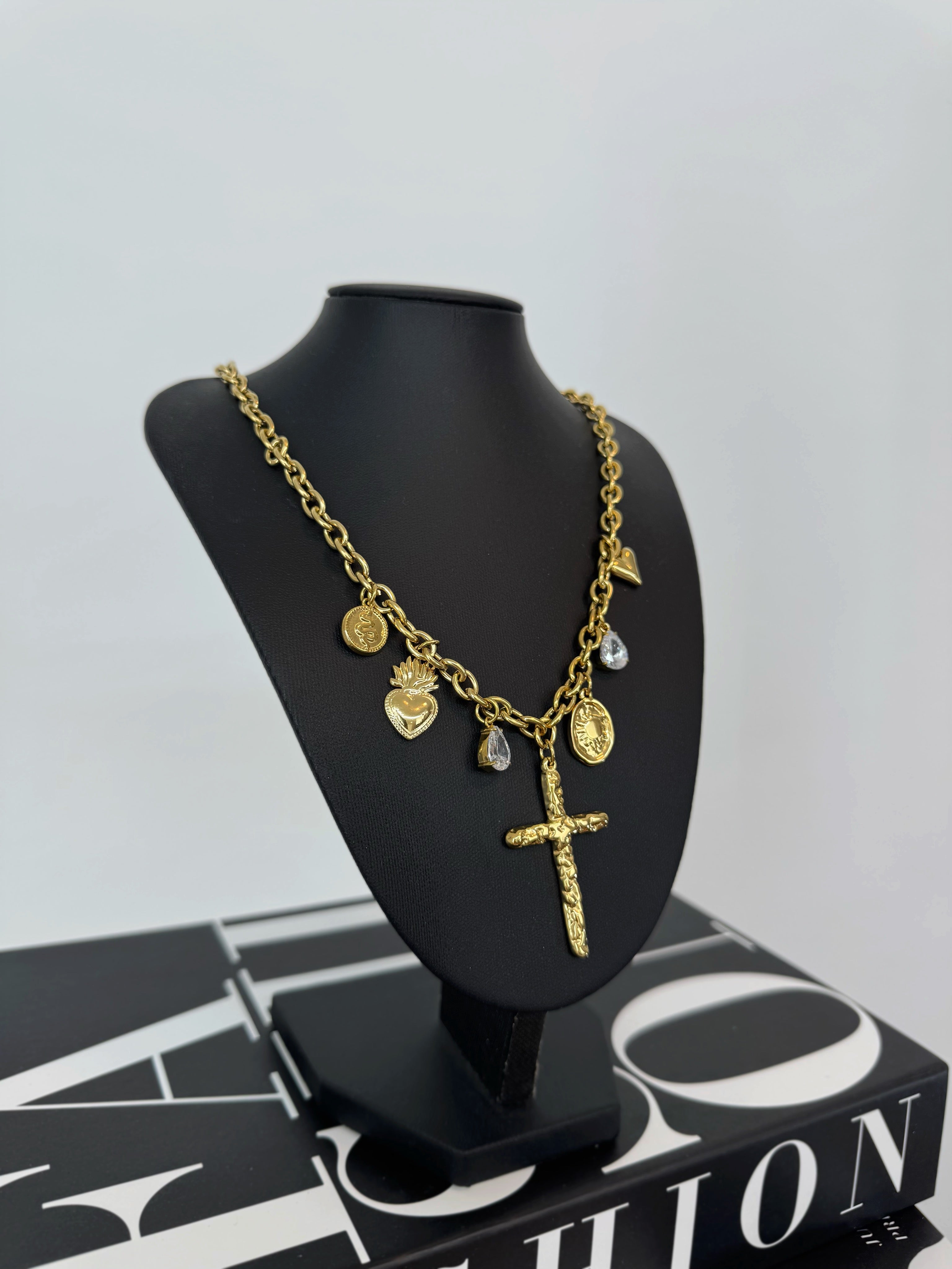 COLLAR DIAMOND CROSS