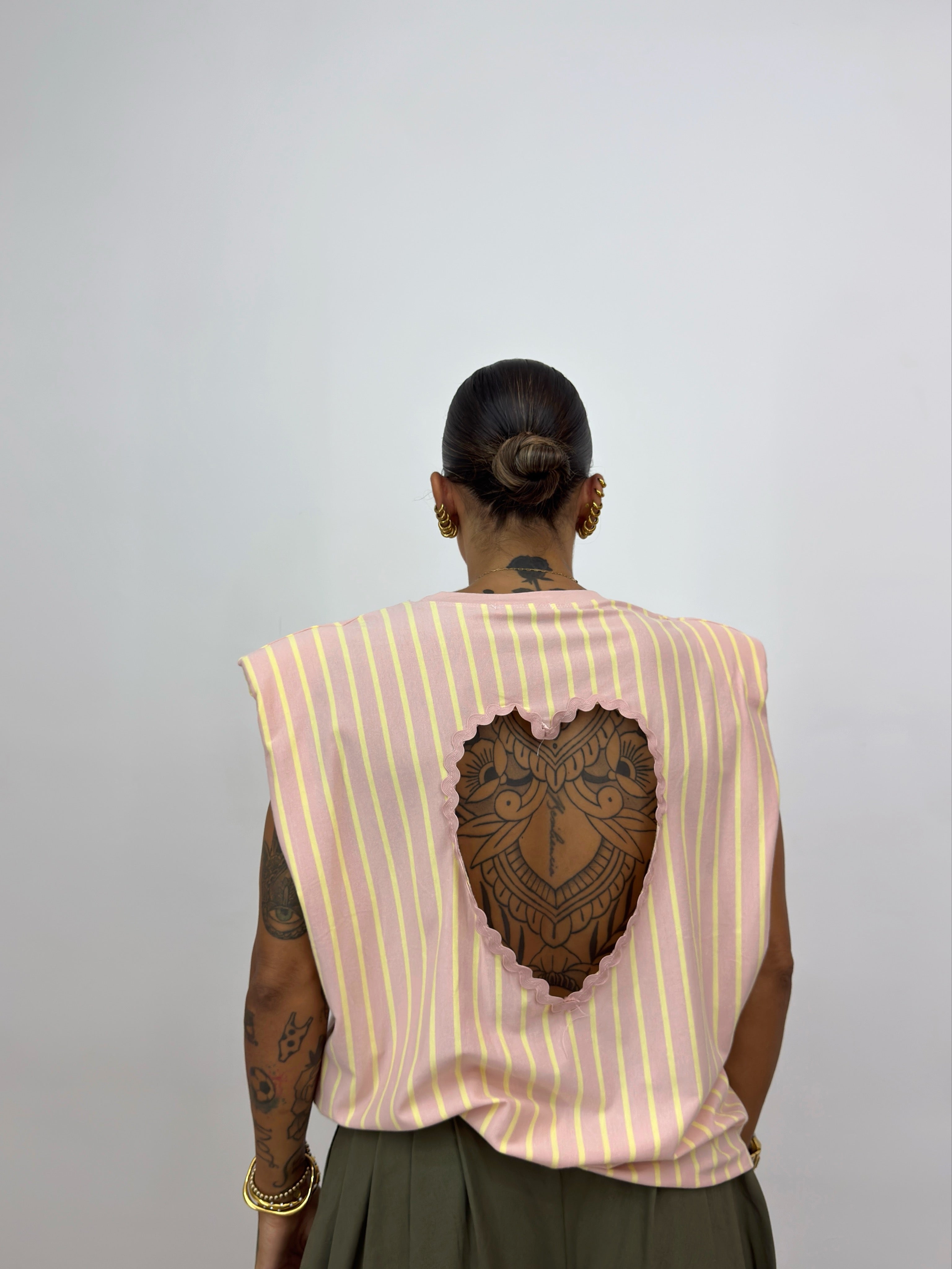 CAMISETA OVER PREMIUM BACK HEART