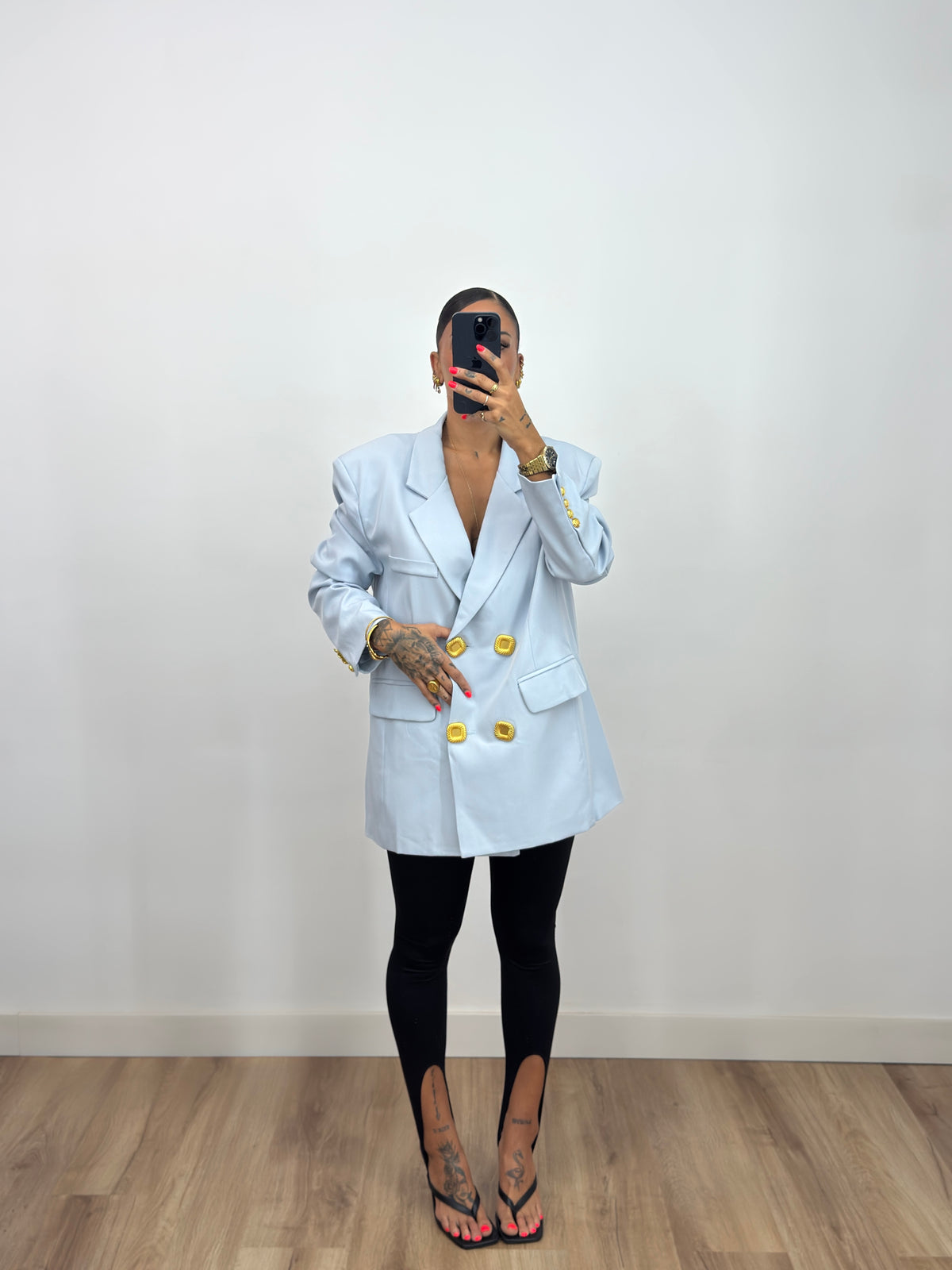 BLAZER OVER BUCKLE