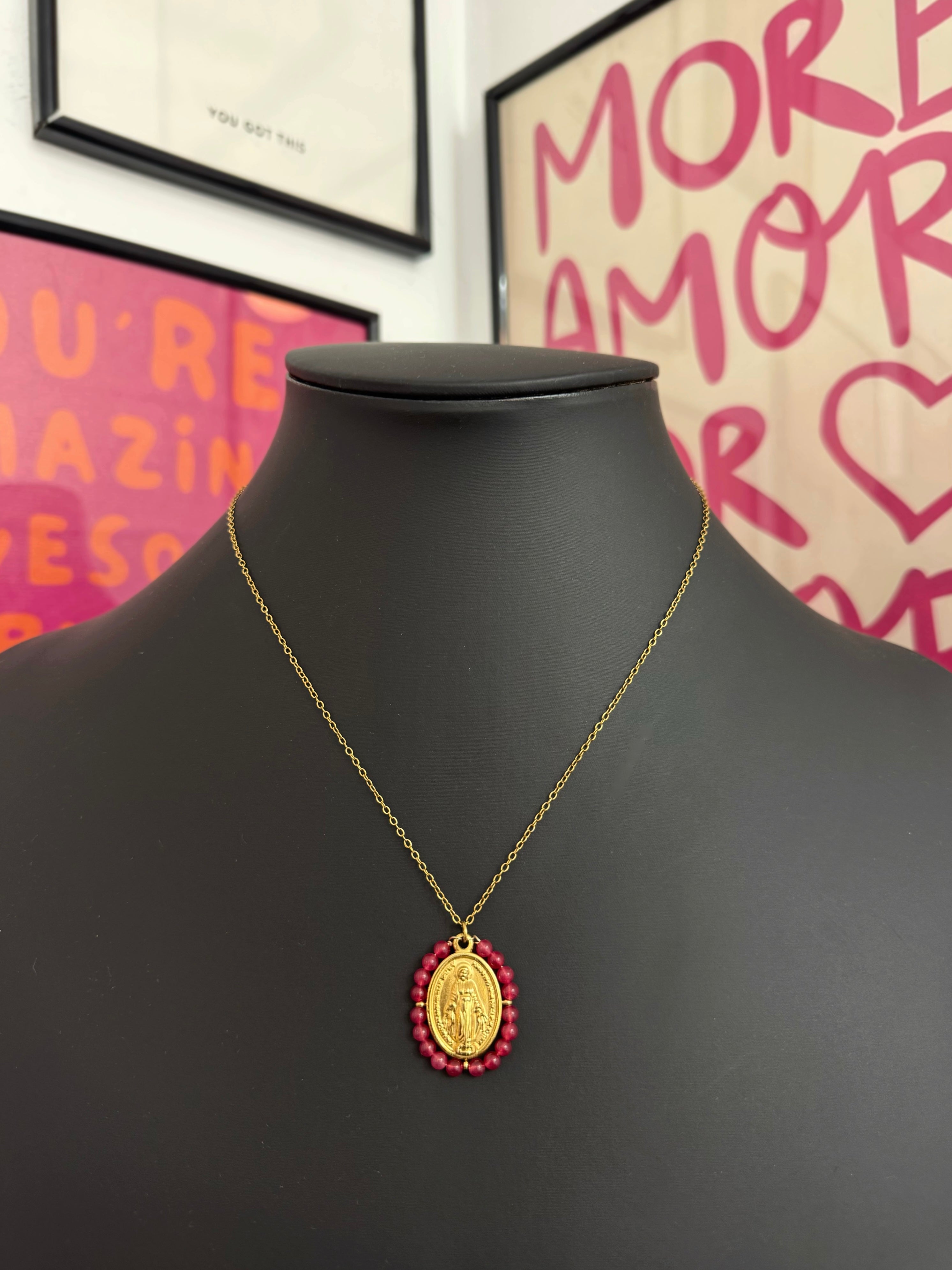 COLLAR RED VIRGIN