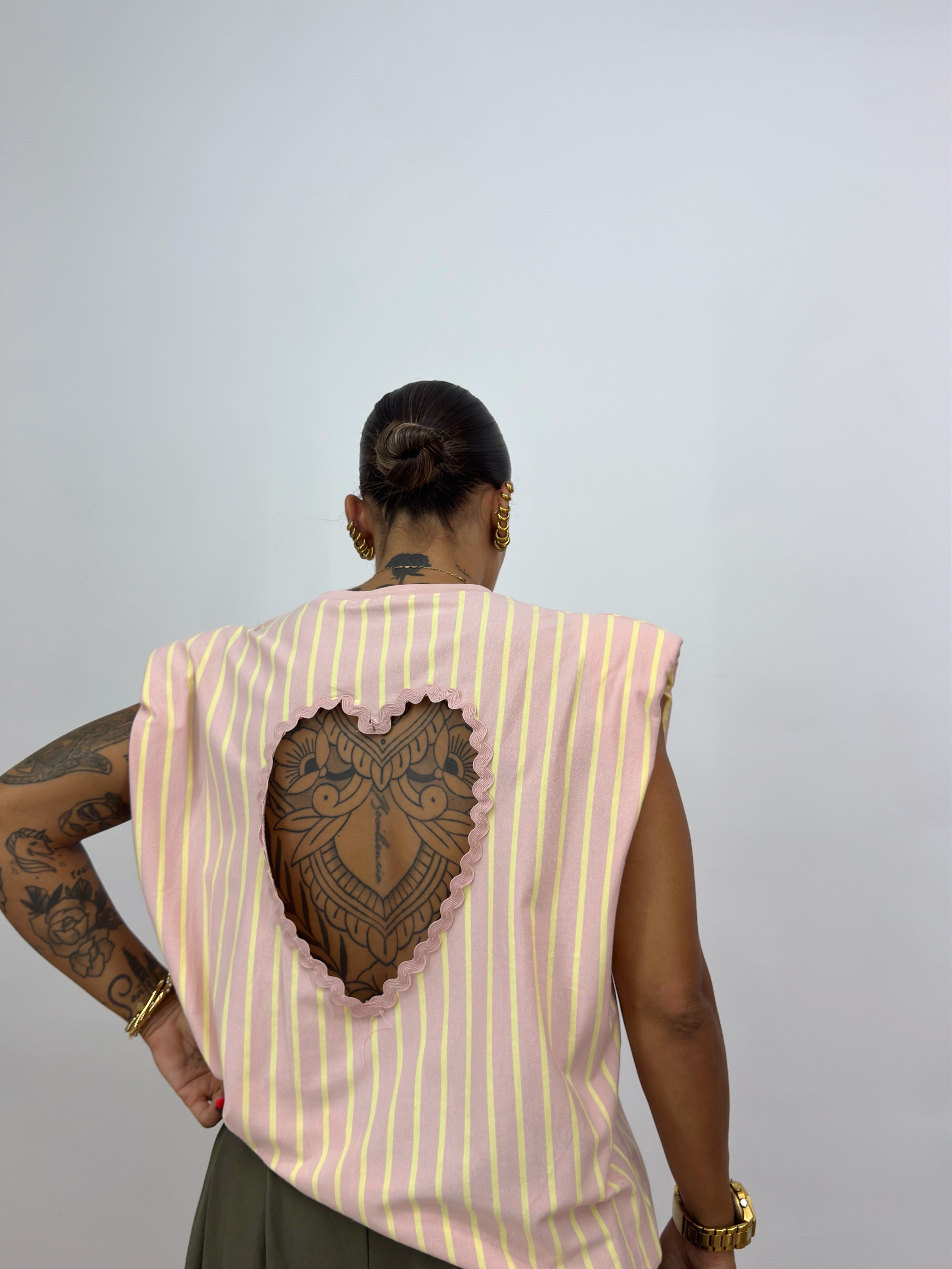 CAMISETA OVER PREMIUM BACK HEART