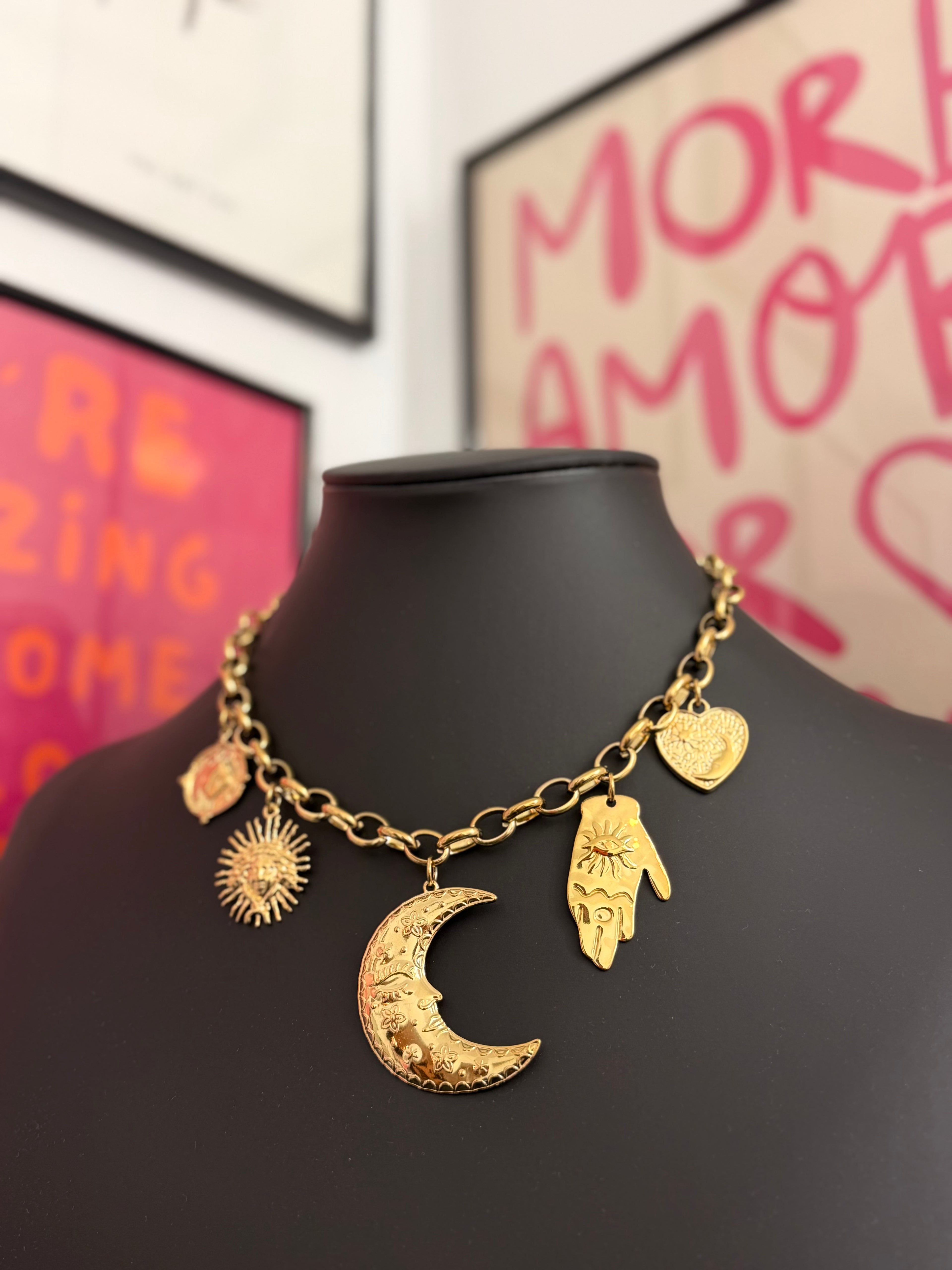 COLLAR MOON