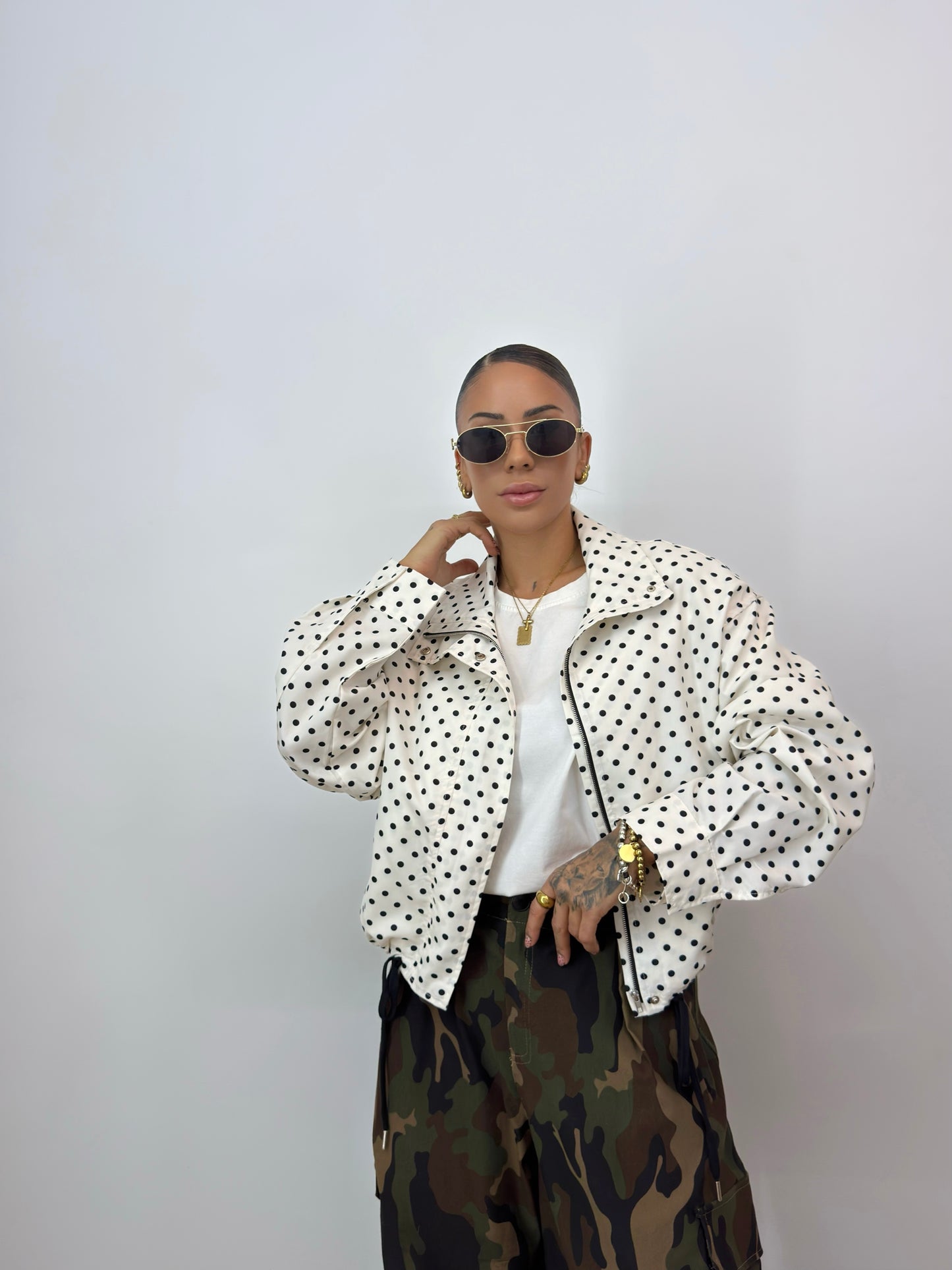 CHAQUETA CROPPED POLKA DOTS